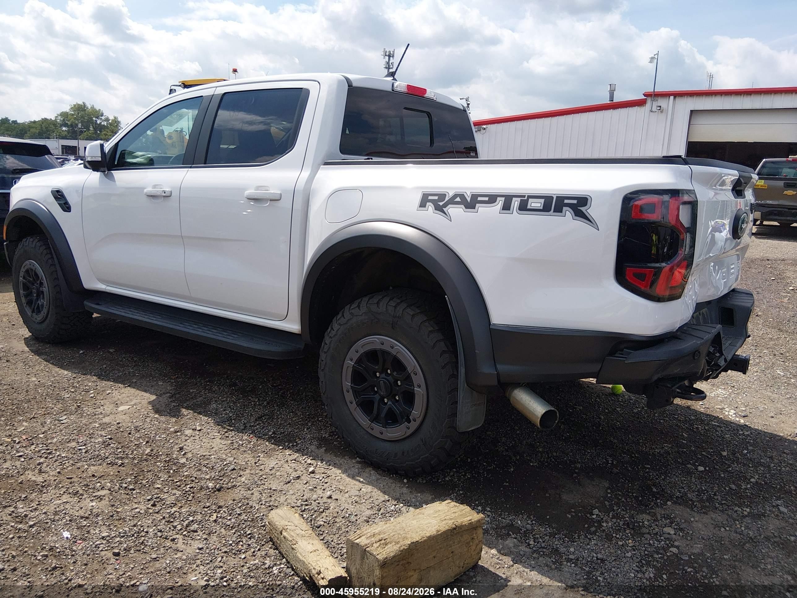 2025 Ford Ranger VIN 1FTER4LR3SLE04411 IAAI salvage auction — Rear End, Salvage (Ohio), sold $32,500 on 2026-09-13 (photo 3)