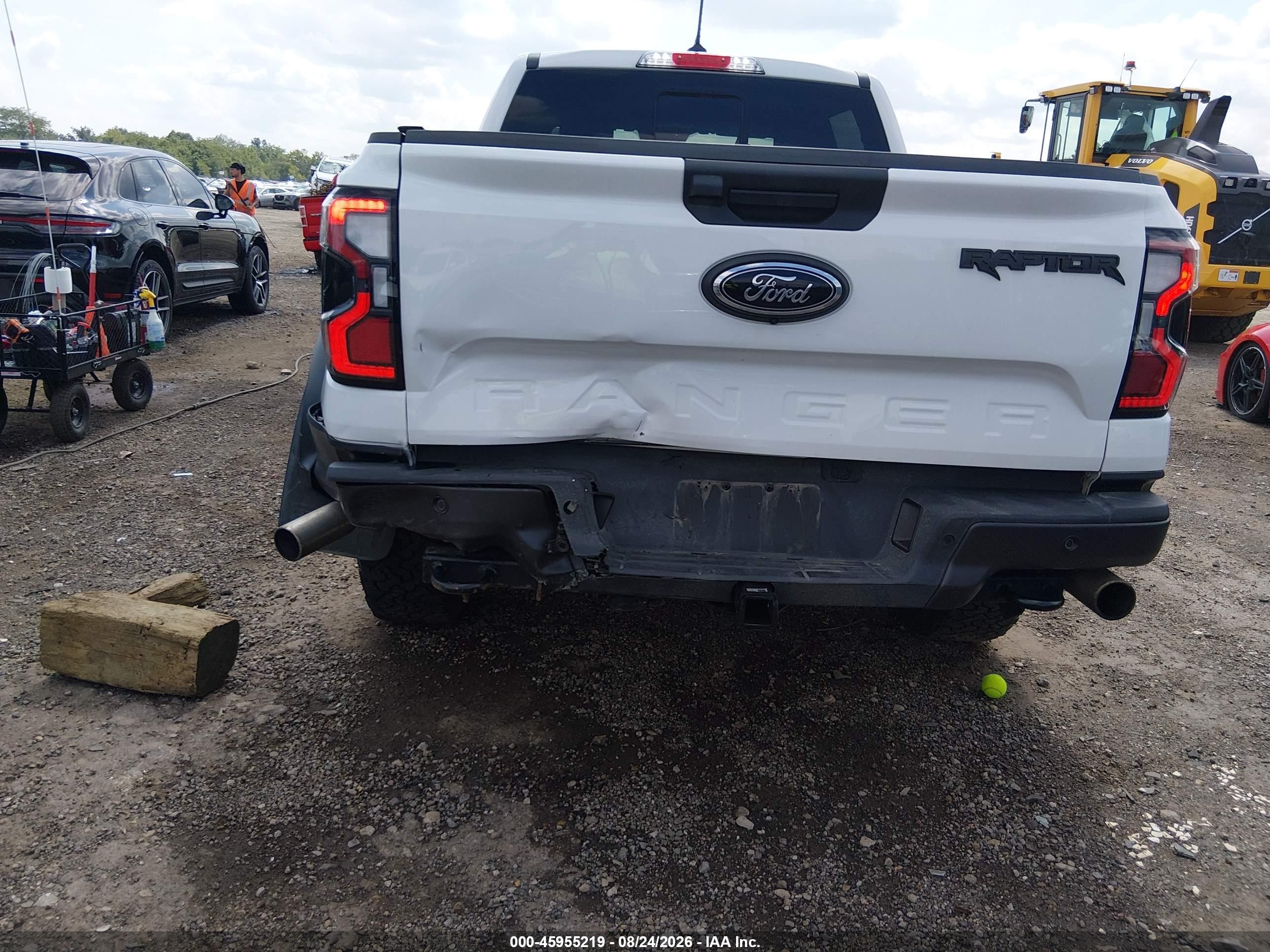 2025 Ford Ranger VIN 1FTER4LR3SLE04411 IAAI salvage auction — Rear End, Salvage (Ohio), sold $32,500 on 2026-09-13 (photo 6)