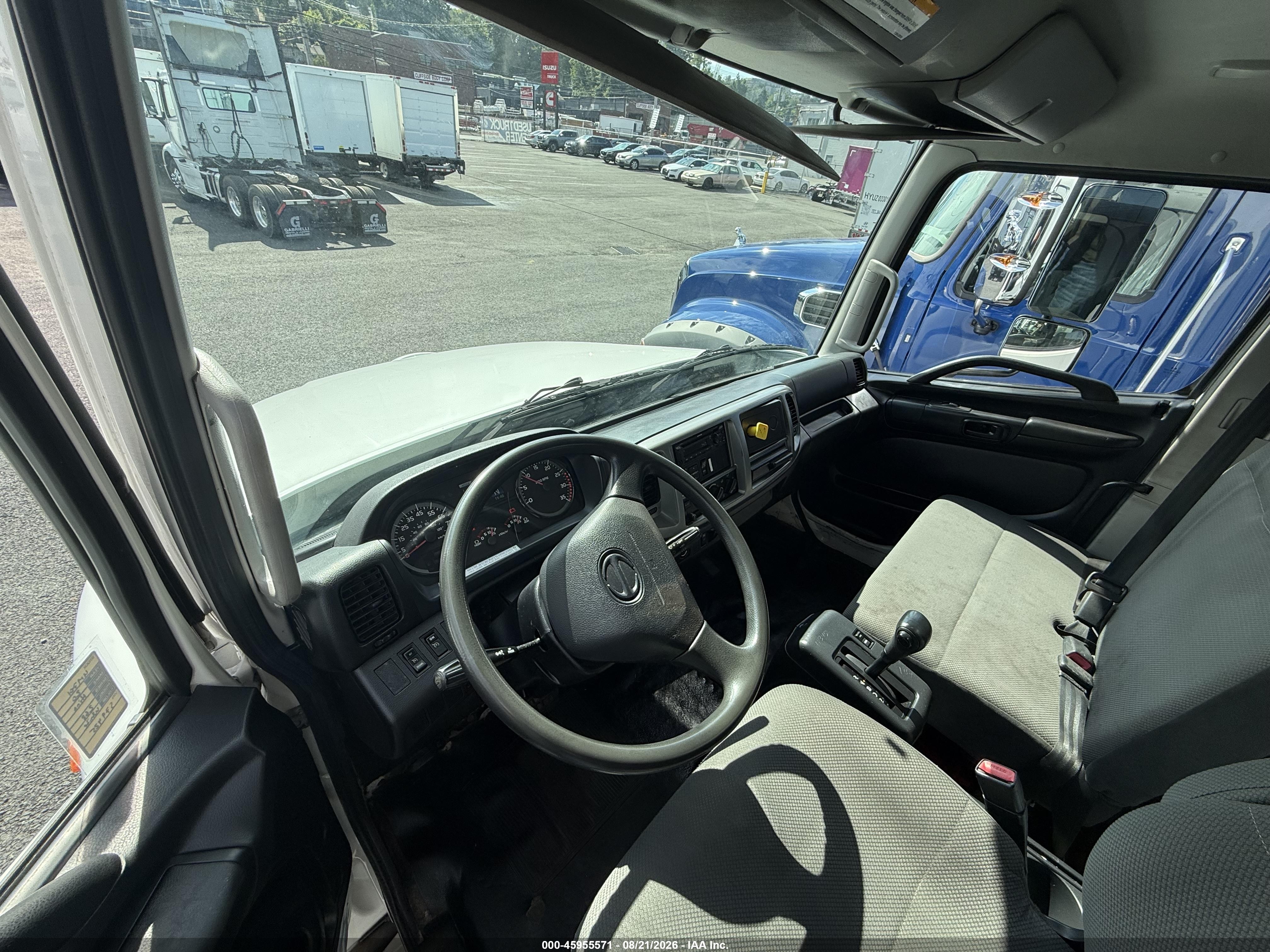 2020 Hino 268 VIN 5PVNJ8JV6L5S79425 IAAI salvage auction — Normal Wear, Clear (New York), sold $49,000 on 2026-09-18 (photo 8)