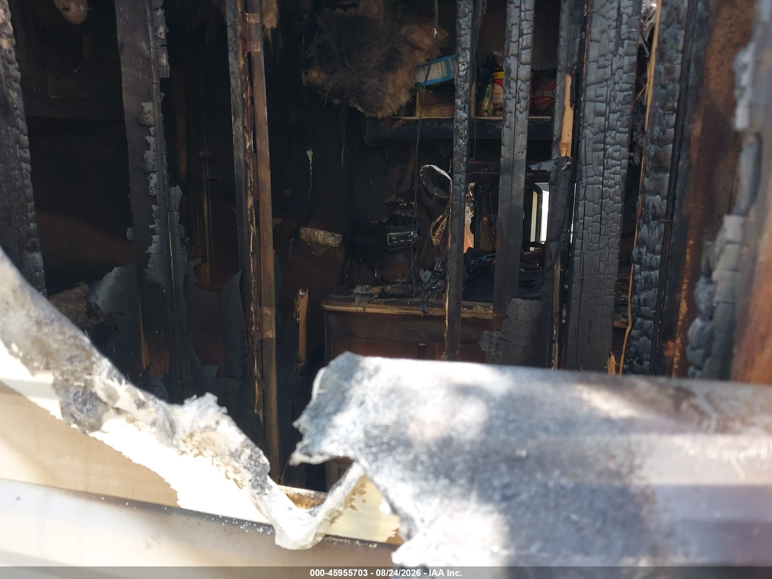 2019 Coachmen Catalina VIN 5ZT2CAHB2KU032101 IAAI salvage auction — Burn, Certificate Of Destruction (Florida), sold $1,000 on 2026-09-25 (photo 7)