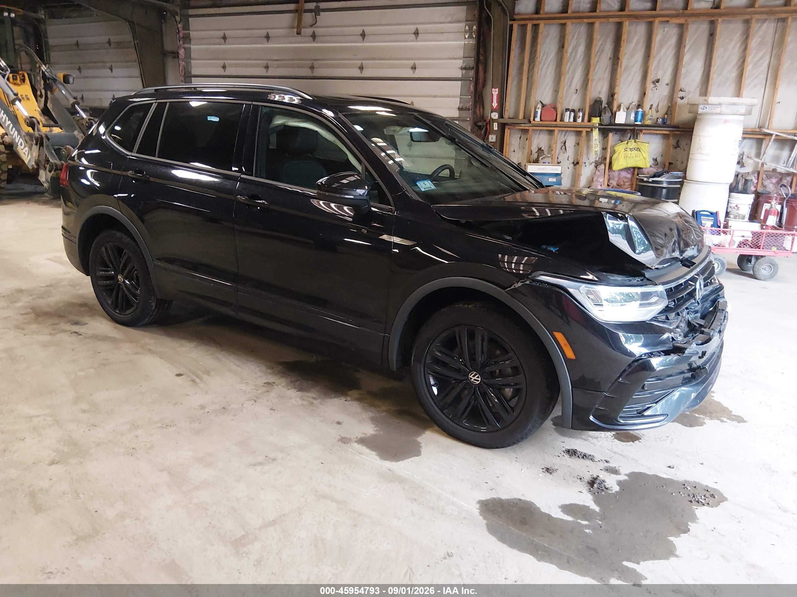 2022 Volkswagen Tiguan VIN 3VV8B7AX1NM081064 — IAAI salvage auction photo