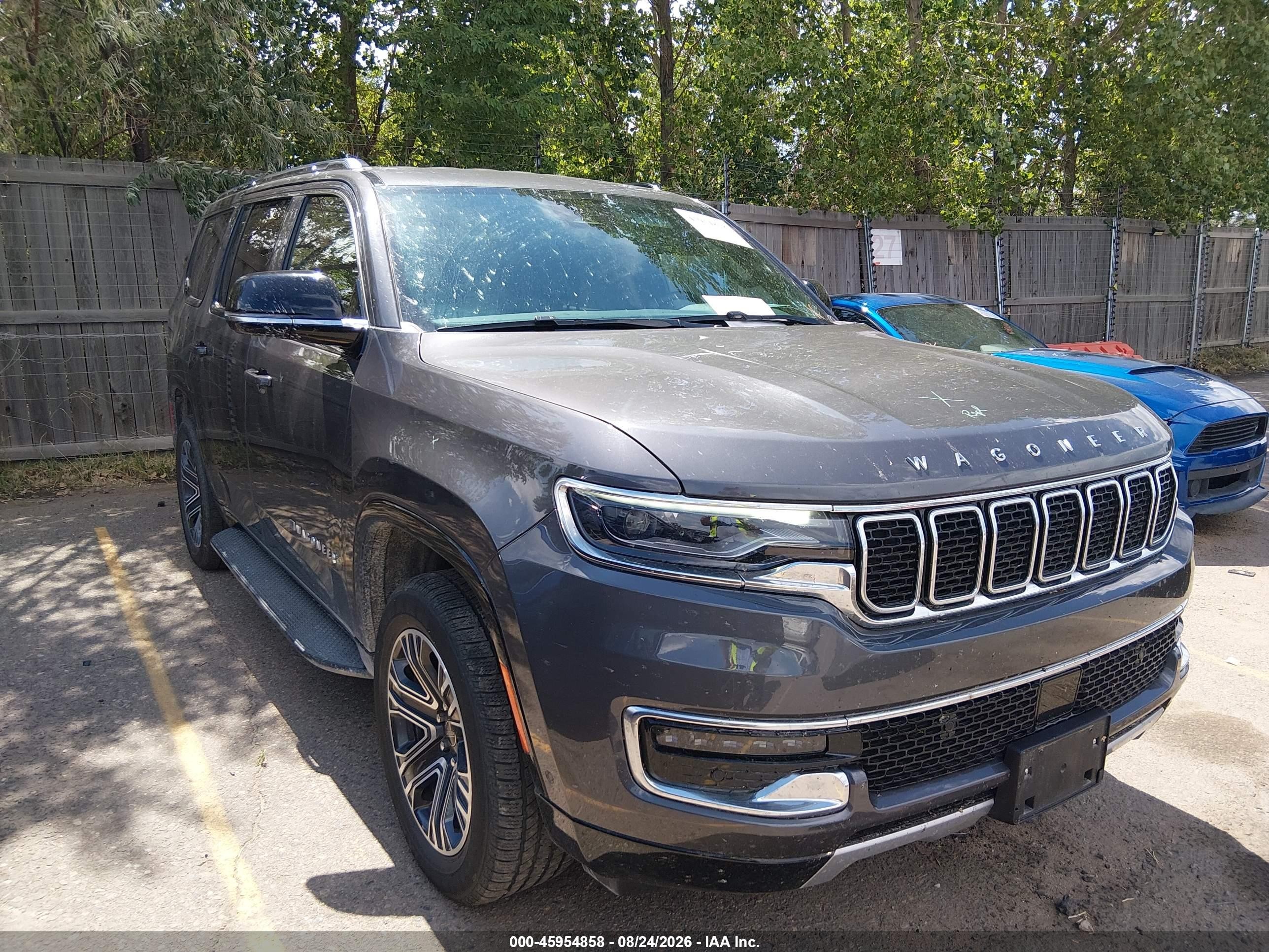 2025 Jeep Wagoneer VIN 1C4SJVBPXSS524583 — IAAI salvage auction photo
