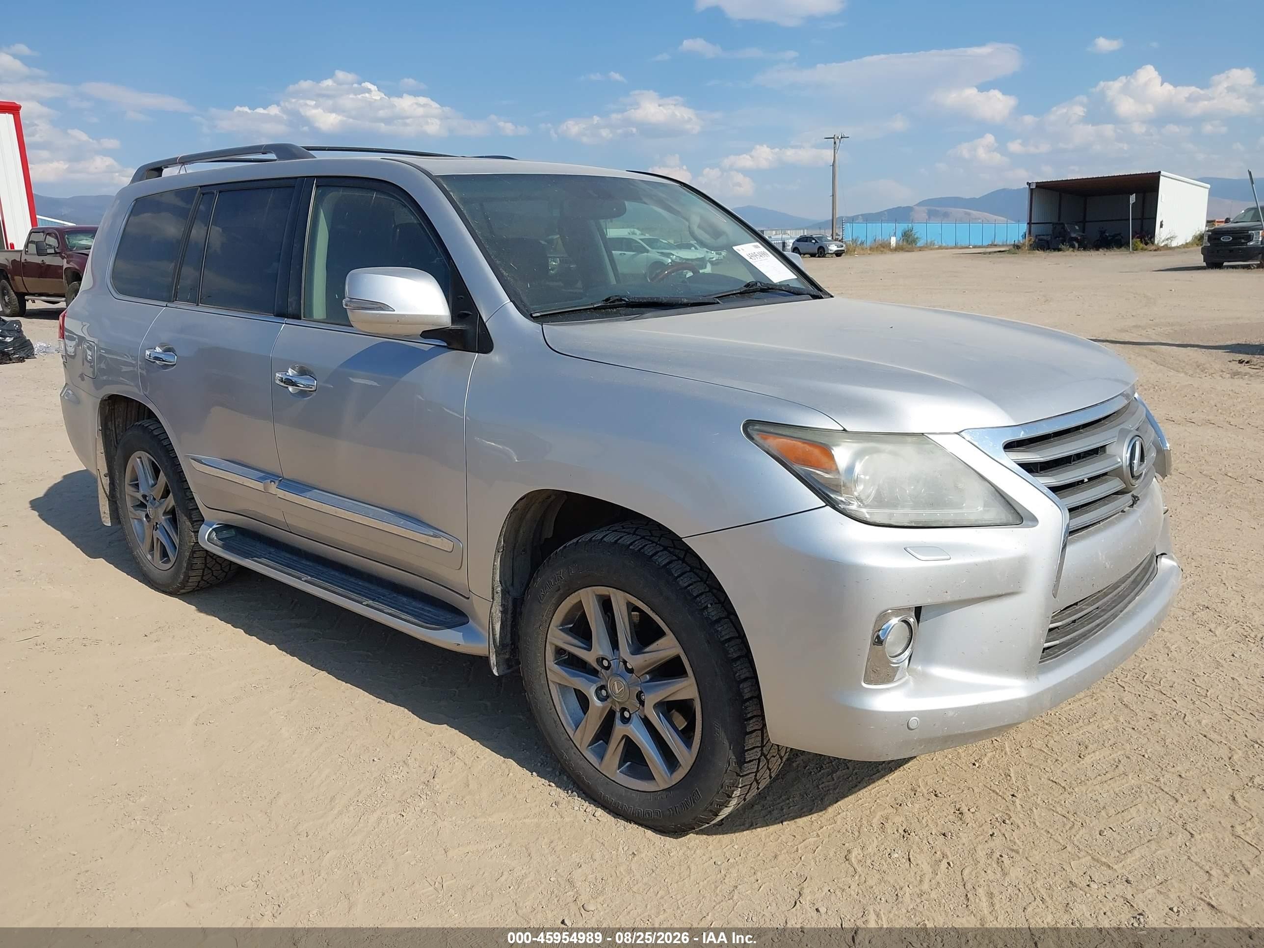 2013 Lexus LX 570 VIN JTJHY7AX0D4113541 — IAAI salvage auction photo