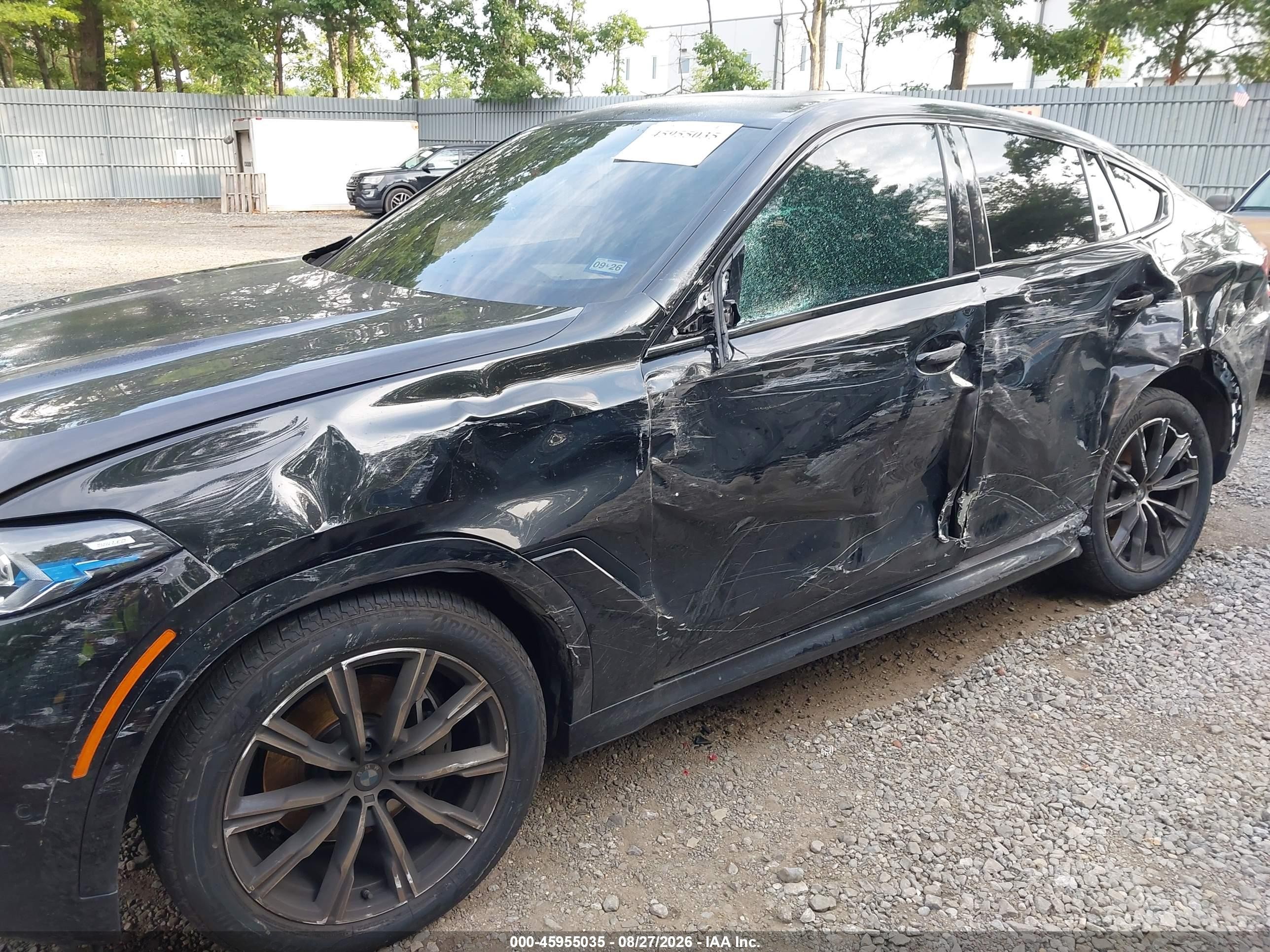 2026 BMW X6 VIN 5UX33EX09T9226785 IAAI salvage auction — Side, Salvage (Texas), sold $29,250 on 2026-09-12 (photo 6)