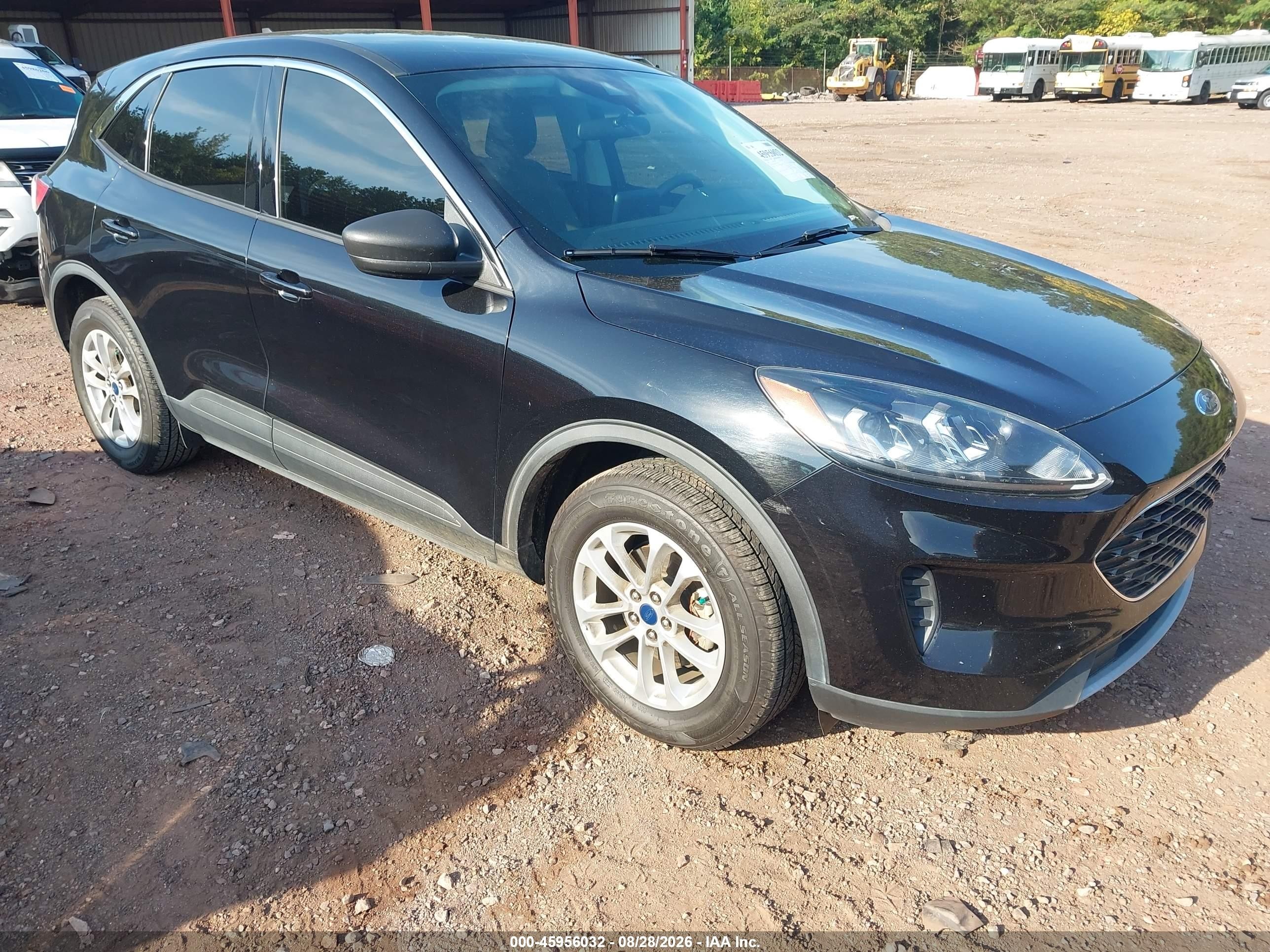 2022 Ford Escape VIN 1FMCU0G65NUA45748 — IAAI salvage auction photo