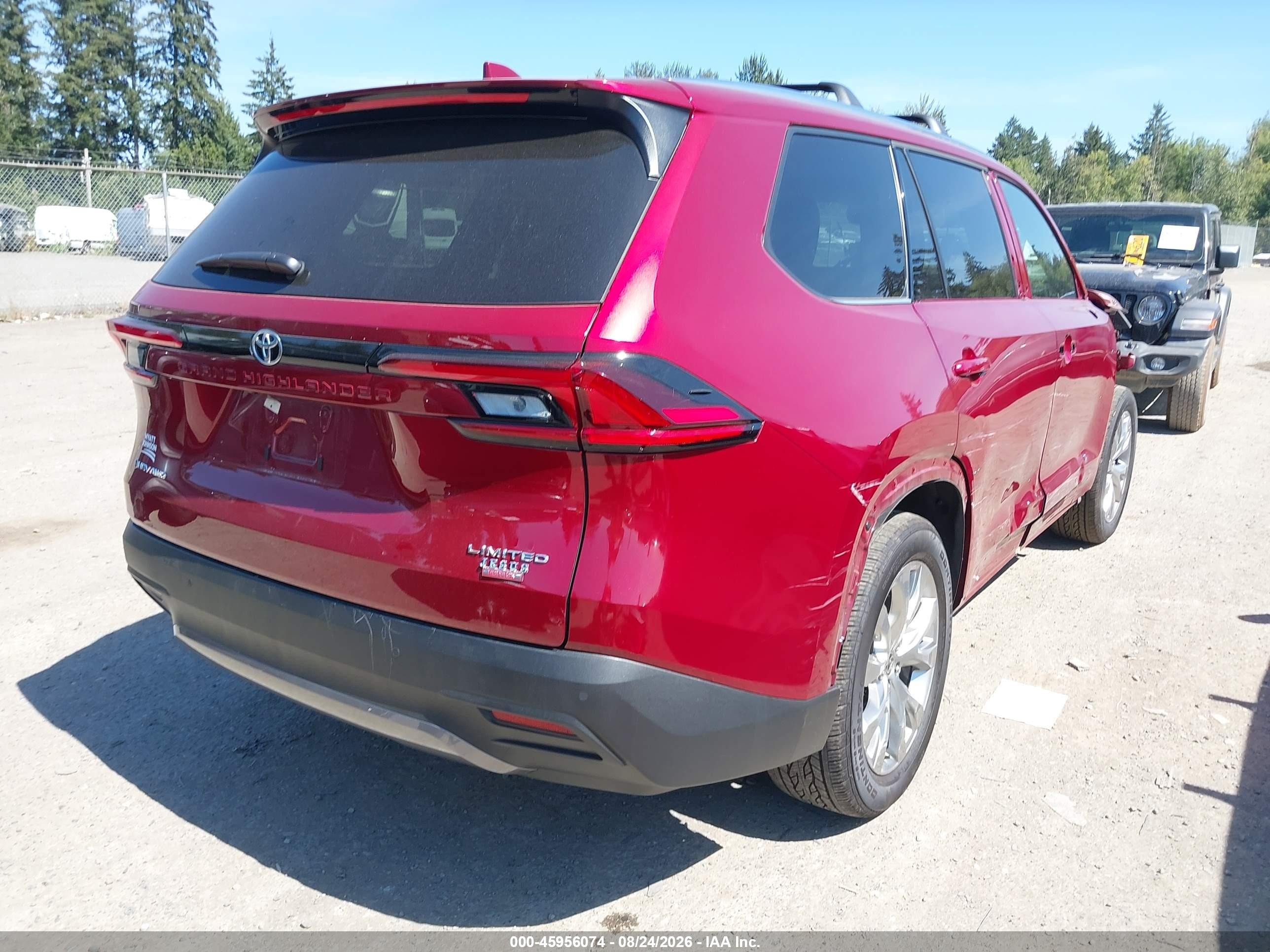 2026 Toyota Highlander VIN 5TDACAB59TS067997 IAAI salvage auction — Side, Bill Of Sale (Washington), sold $25,250 on 2026-09-13 (photo 4)
