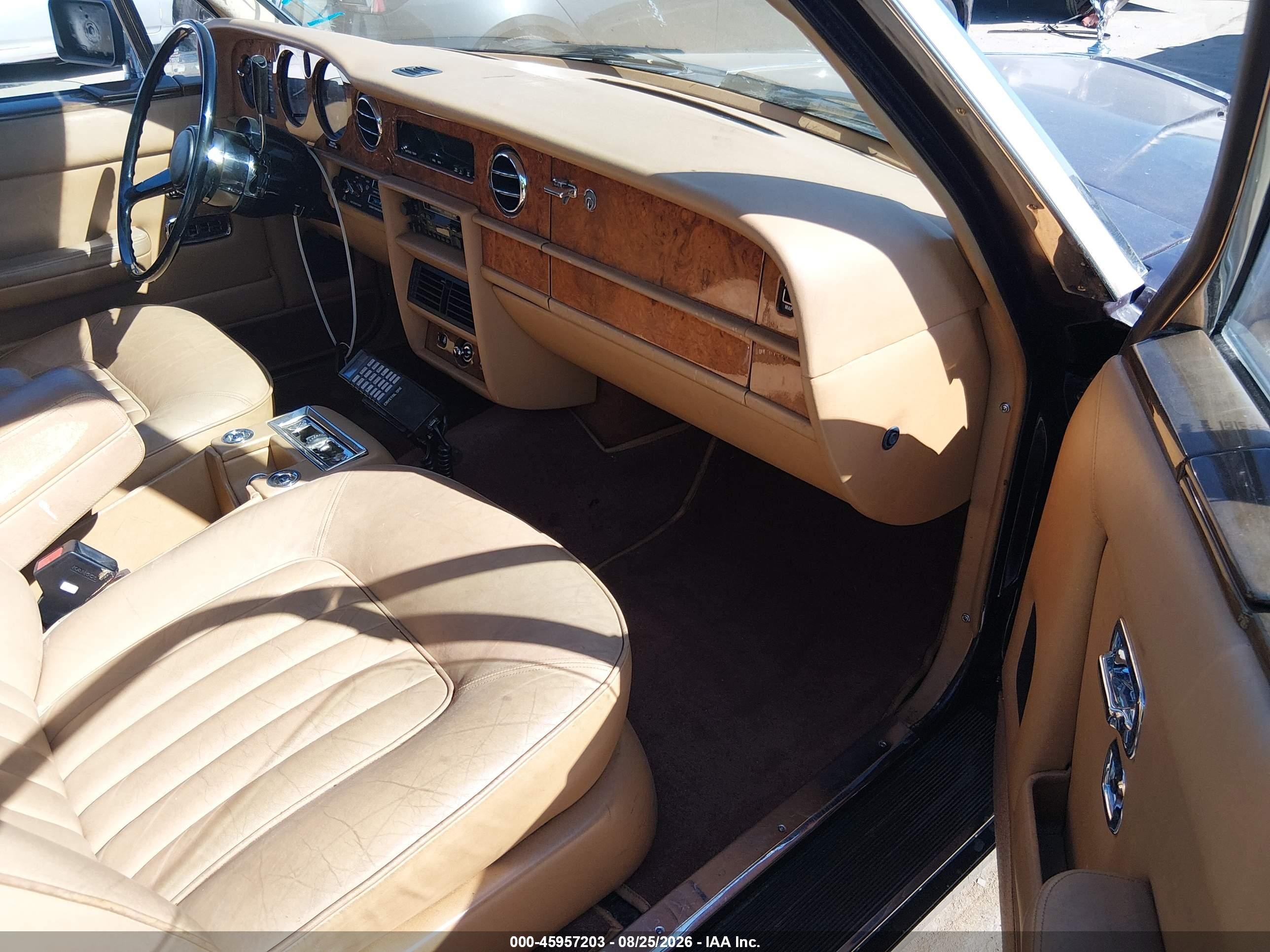 1983 Rolls-royce Silver spur VIN SCAZN42AXDCX07446 IAAI salvage auction — Front End, Salvage (California), sold $3,175 on 2026-09-08 (photo 5)