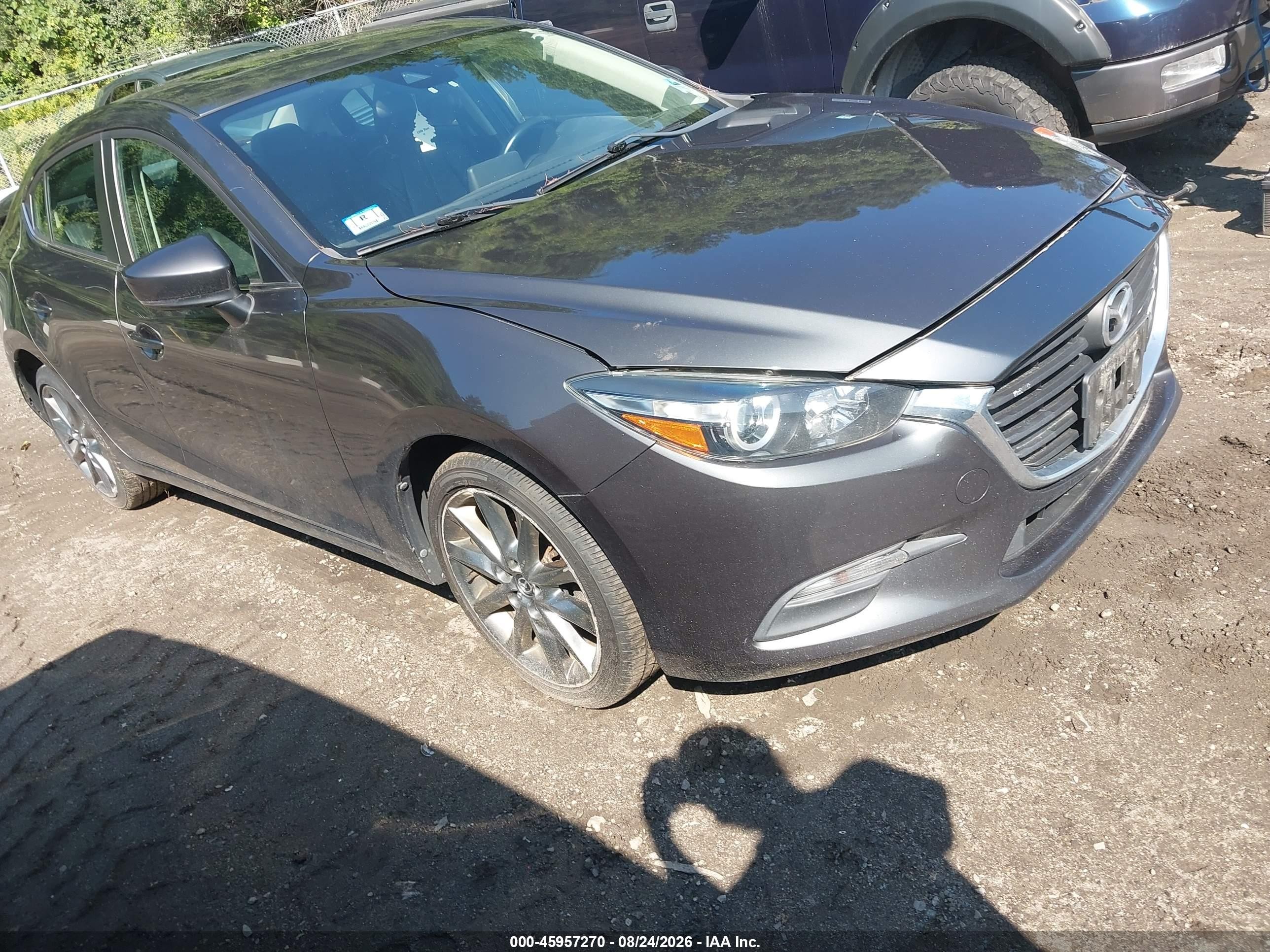 2018 Mazda 3 VIN 3MZBN1V3XJM162412 IAAI salvage auction — Normal Wear, Clear (Massachusetts), sold $2,100 on 2026-09-01 (photo 1)