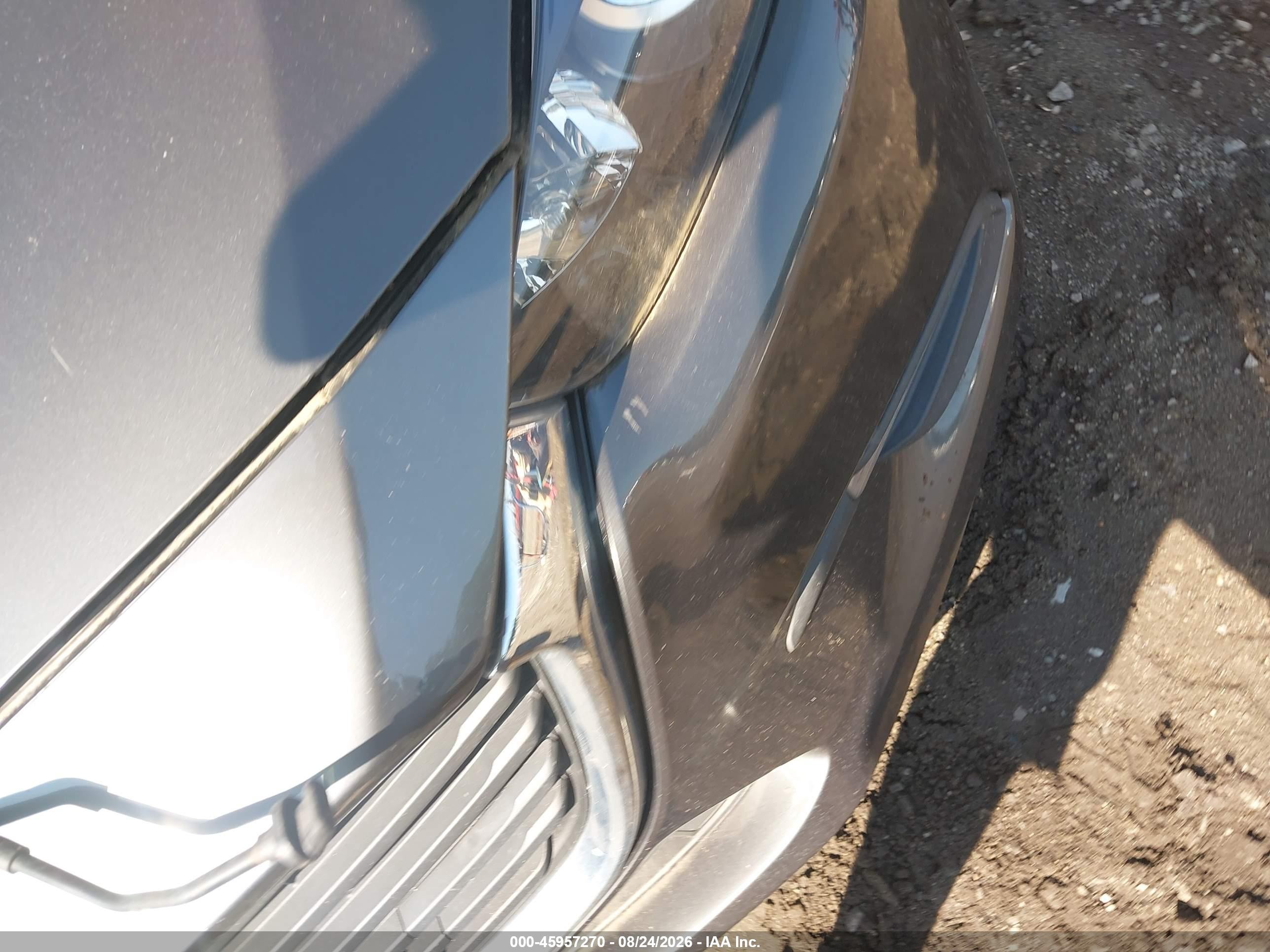 2018 Mazda 3 VIN 3MZBN1V3XJM162412 IAAI salvage auction — Normal Wear, Clear (Massachusetts), sold $2,100 on 2026-09-01 (photo 6)