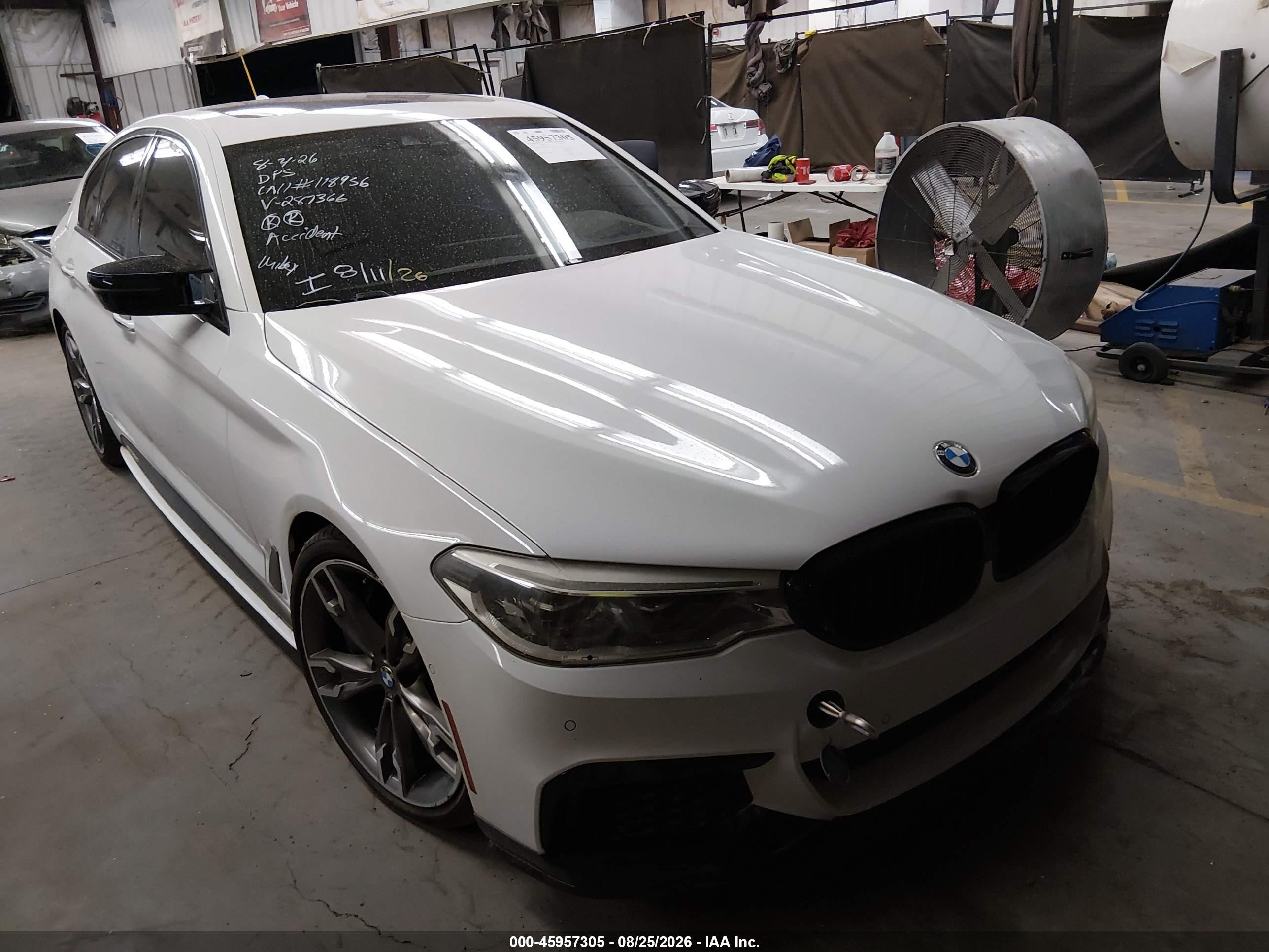 2018 BMW M550i xDrive VIN WBAJB9C59JB287366 — IAAI salvage auction photo