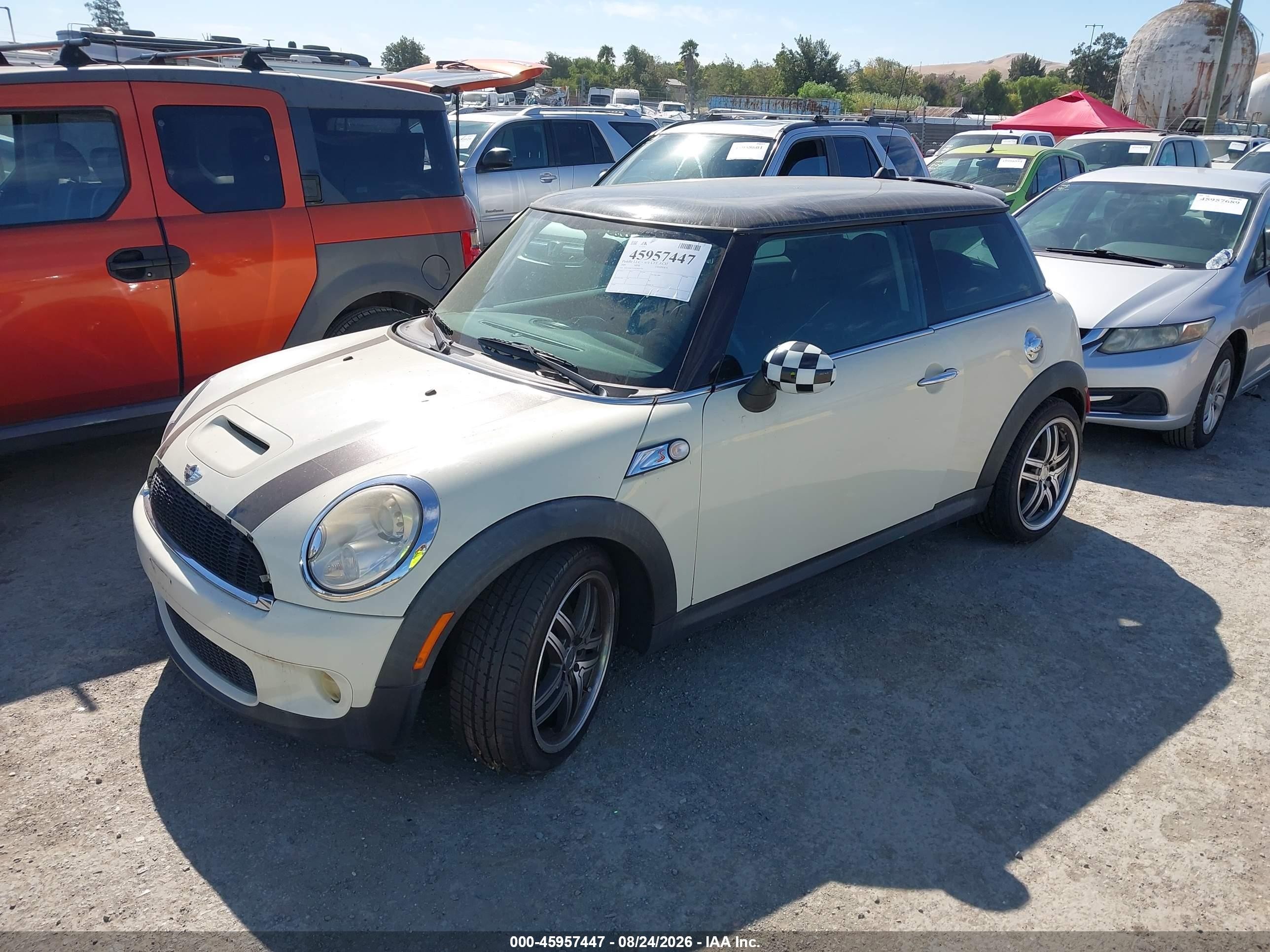 2009 Mini Cooper VIN WMWMF73539TW83756 IAAI salvage auction — Normal Wear, Clear - Dealer Only (California), sold $300 on 2026-09-03 (photo 2)