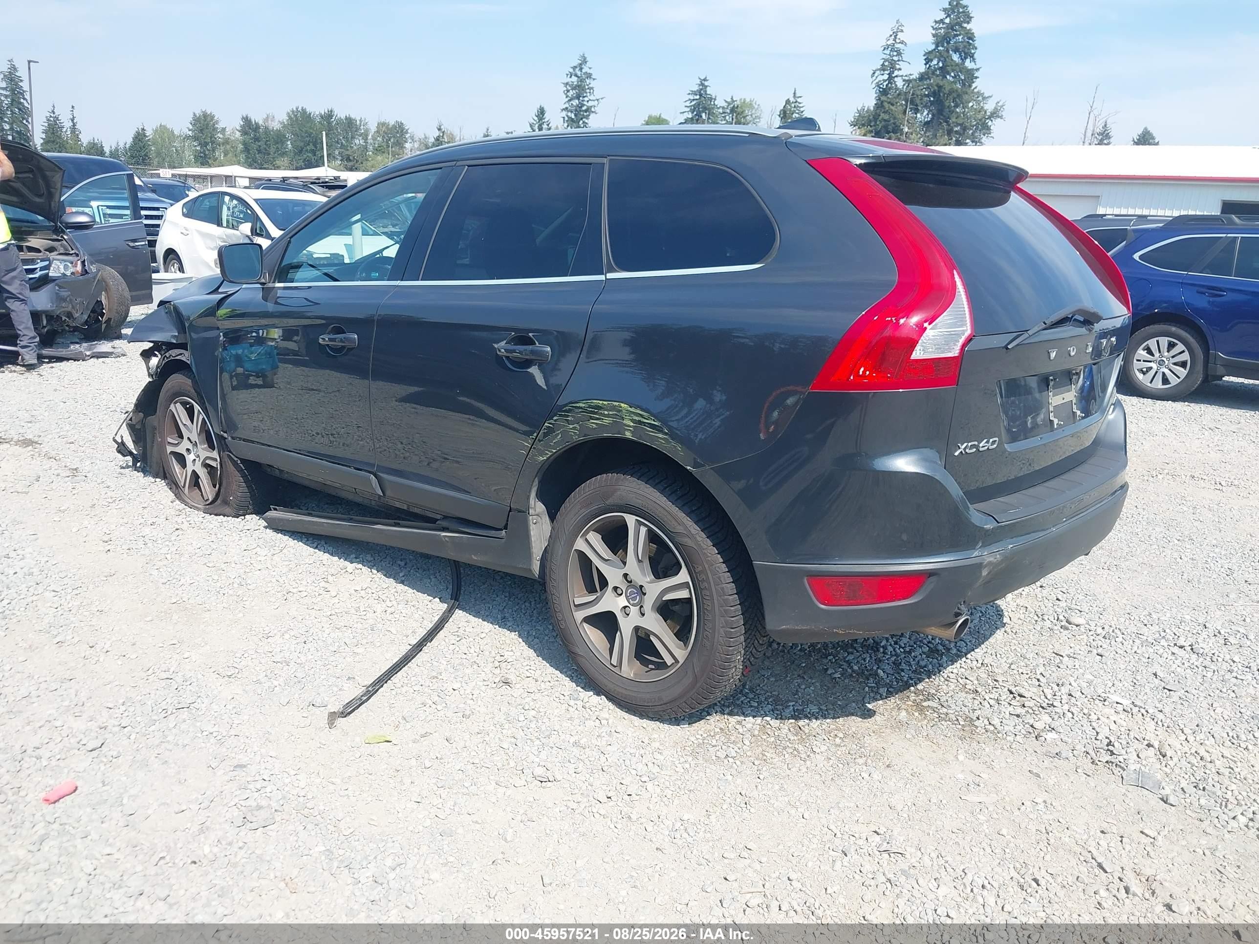 2013 Volvo XC60 VIN YV4902DZ4D2429158 IAAI salvage auction — Unknown, Bill Of Sale (Washington), sold $650 on 2026-09-11 (photo 3)