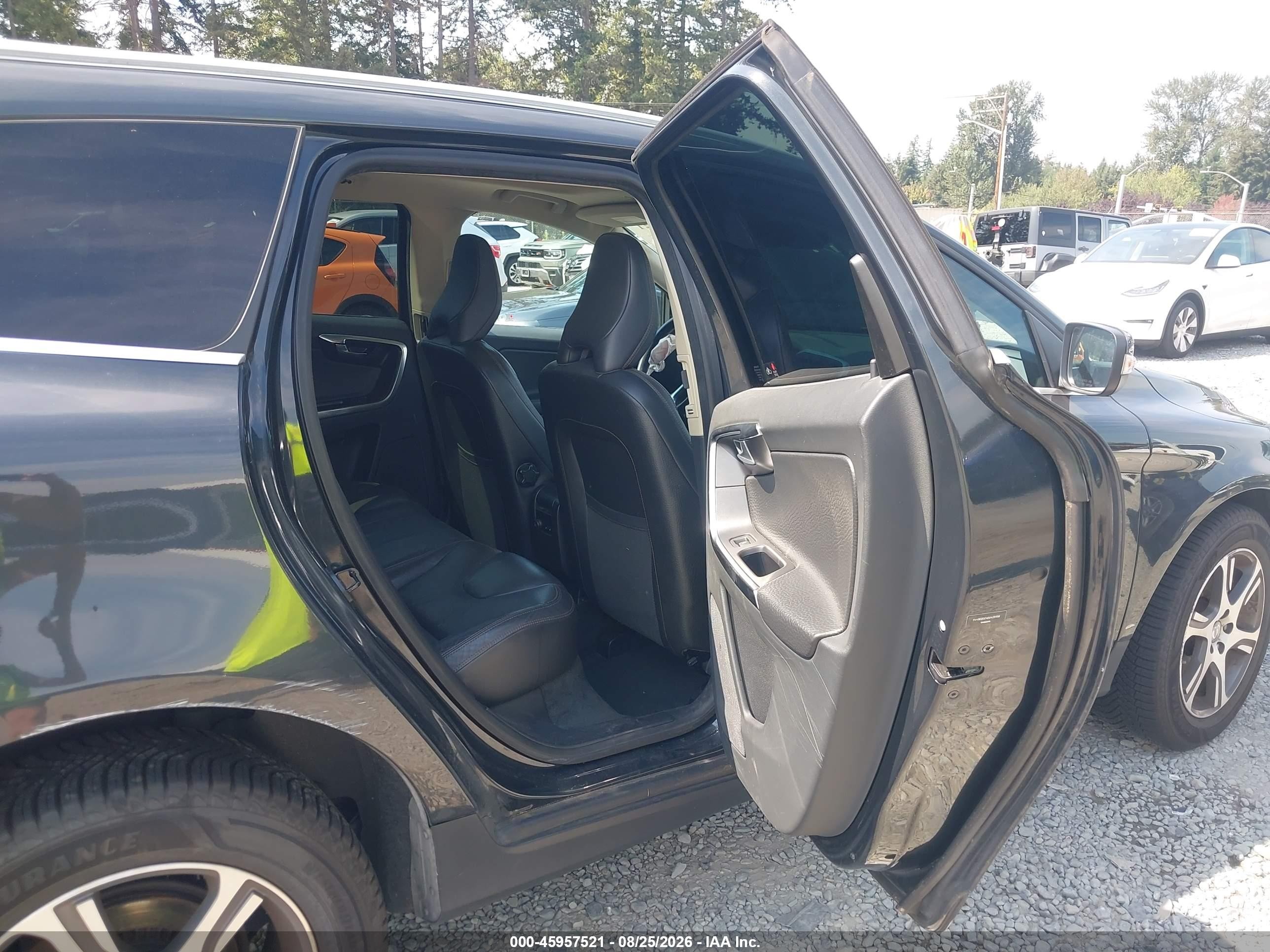 2013 Volvo XC60 VIN YV4902DZ4D2429158 IAAI salvage auction — Unknown, Bill Of Sale (Washington), sold $650 on 2026-09-11 (photo 8)
