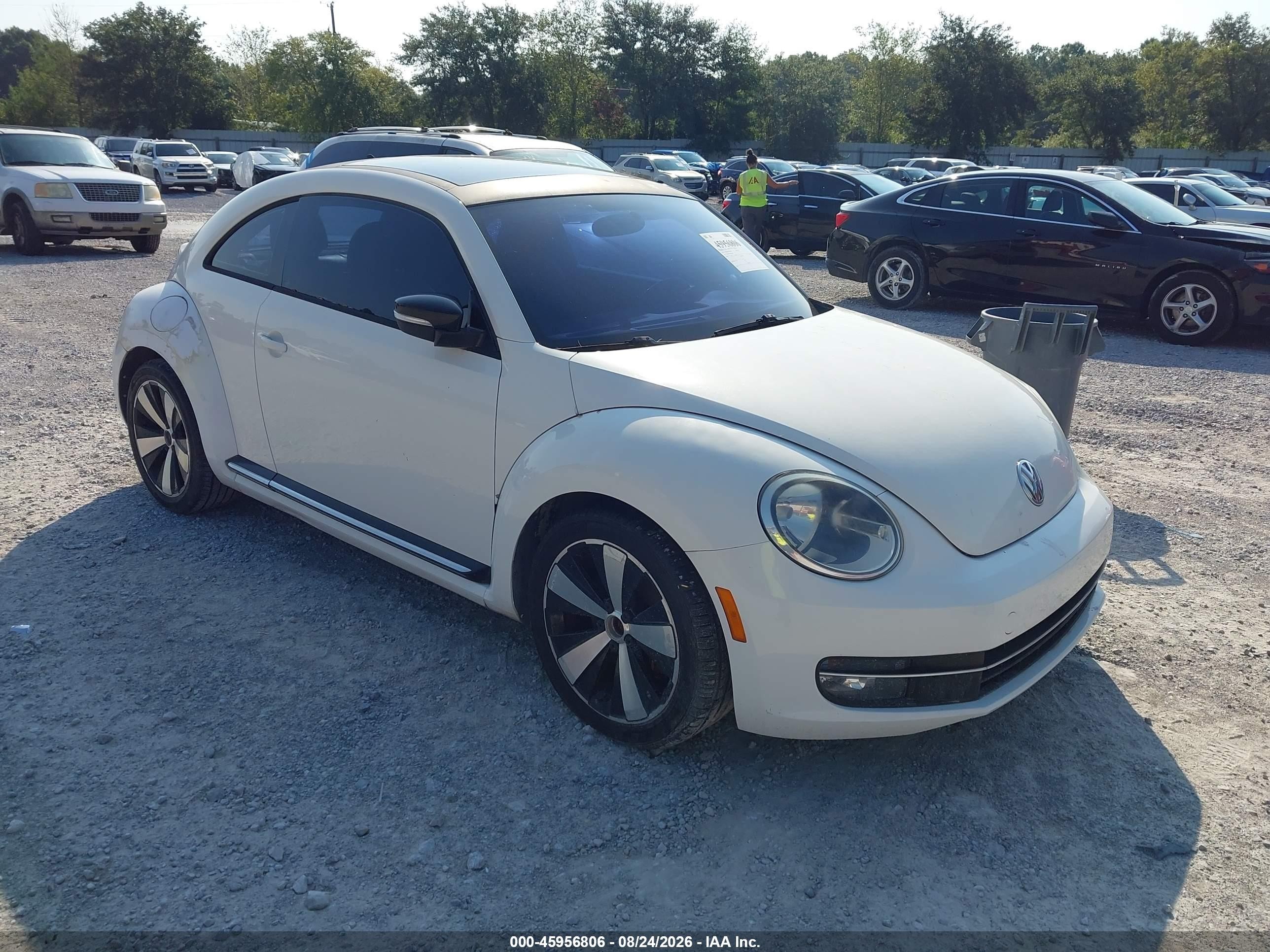 2012 Volkswagen Beetle VIN 3VWV87AT8CM625454 IAAI salvage auction — Normal Wear, Clear (Florida), sold $1,550 on 2026-09-10 (photo 1)