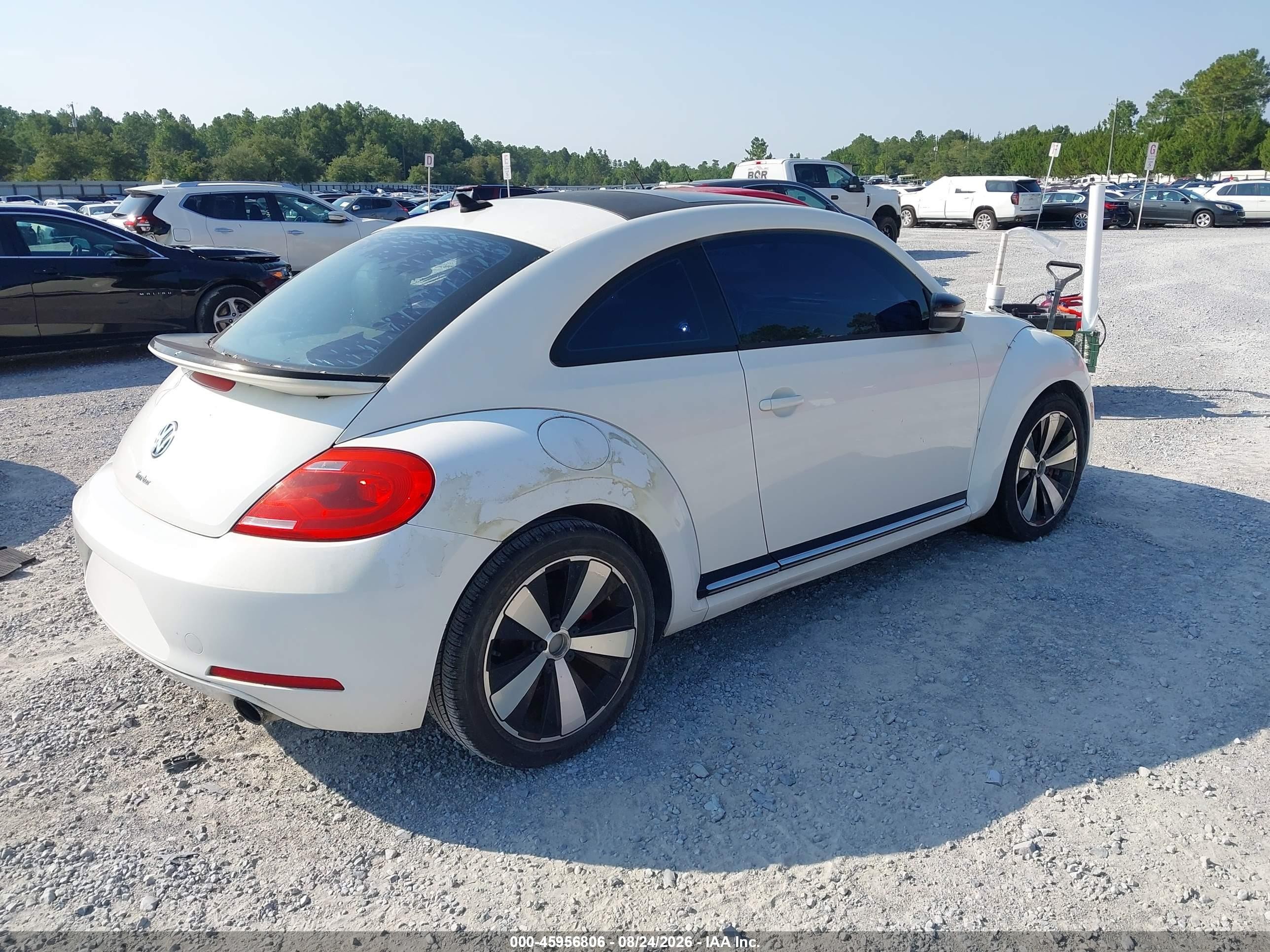 2012 Volkswagen Beetle VIN 3VWV87AT8CM625454 IAAI salvage auction — Normal Wear, Clear (Florida), sold $1,550 on 2026-09-10 (photo 4)