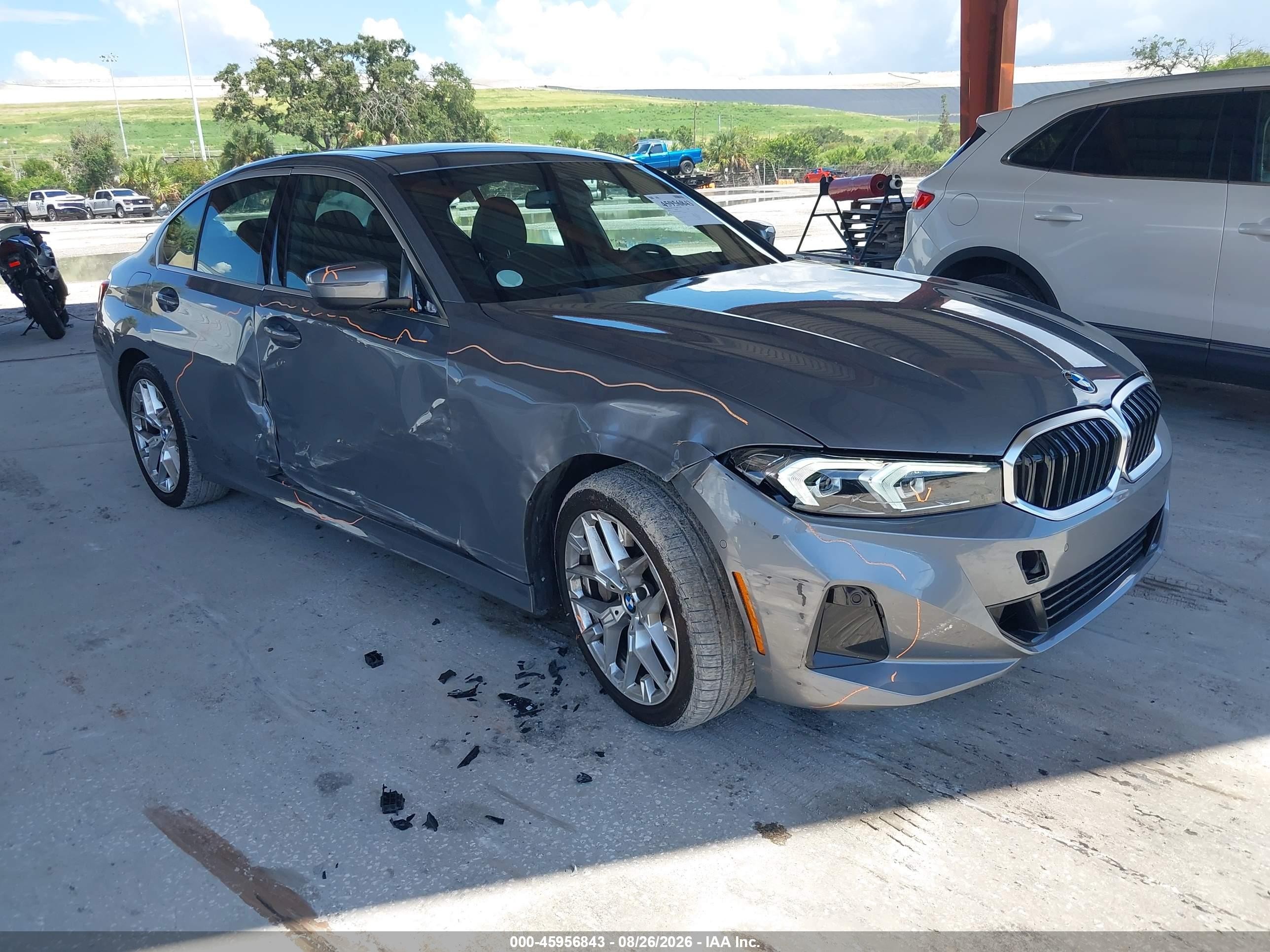 2026 BMW 3 Series VIN 3MW89CW02T8G28912 — IAAI salvage auction photo