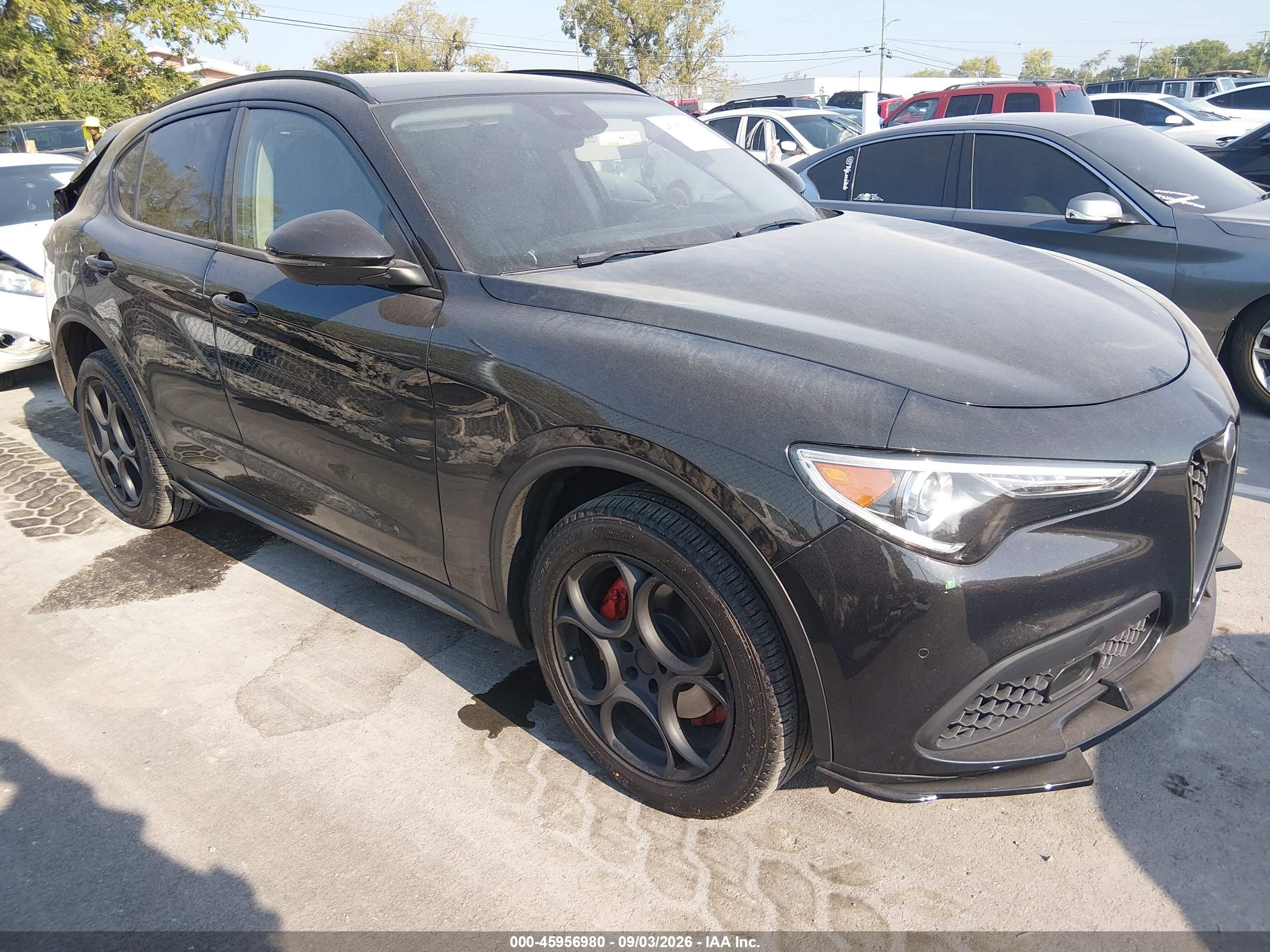 2021 Alfa Romeo Stelvio VIN ZASPAKAN5M7D18427 — IAAI salvage auction photo