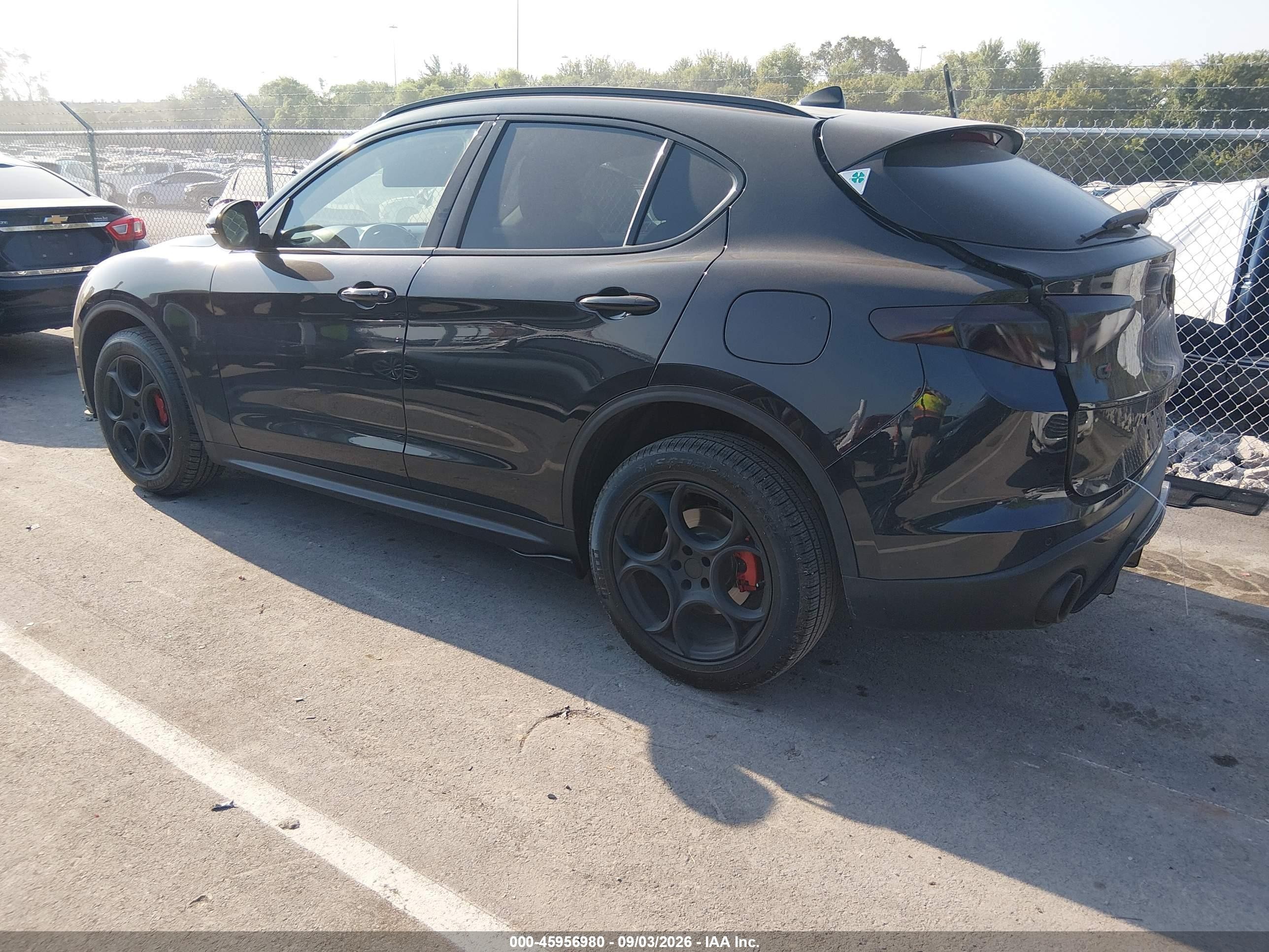 2021 Alfa romeo Stelvio VIN ZASPAKAN5M7D18427 IAAI salvage auction — Unknown, Clear (Tennessee), sold $9,200 on 2026-09-23 (photo 3)