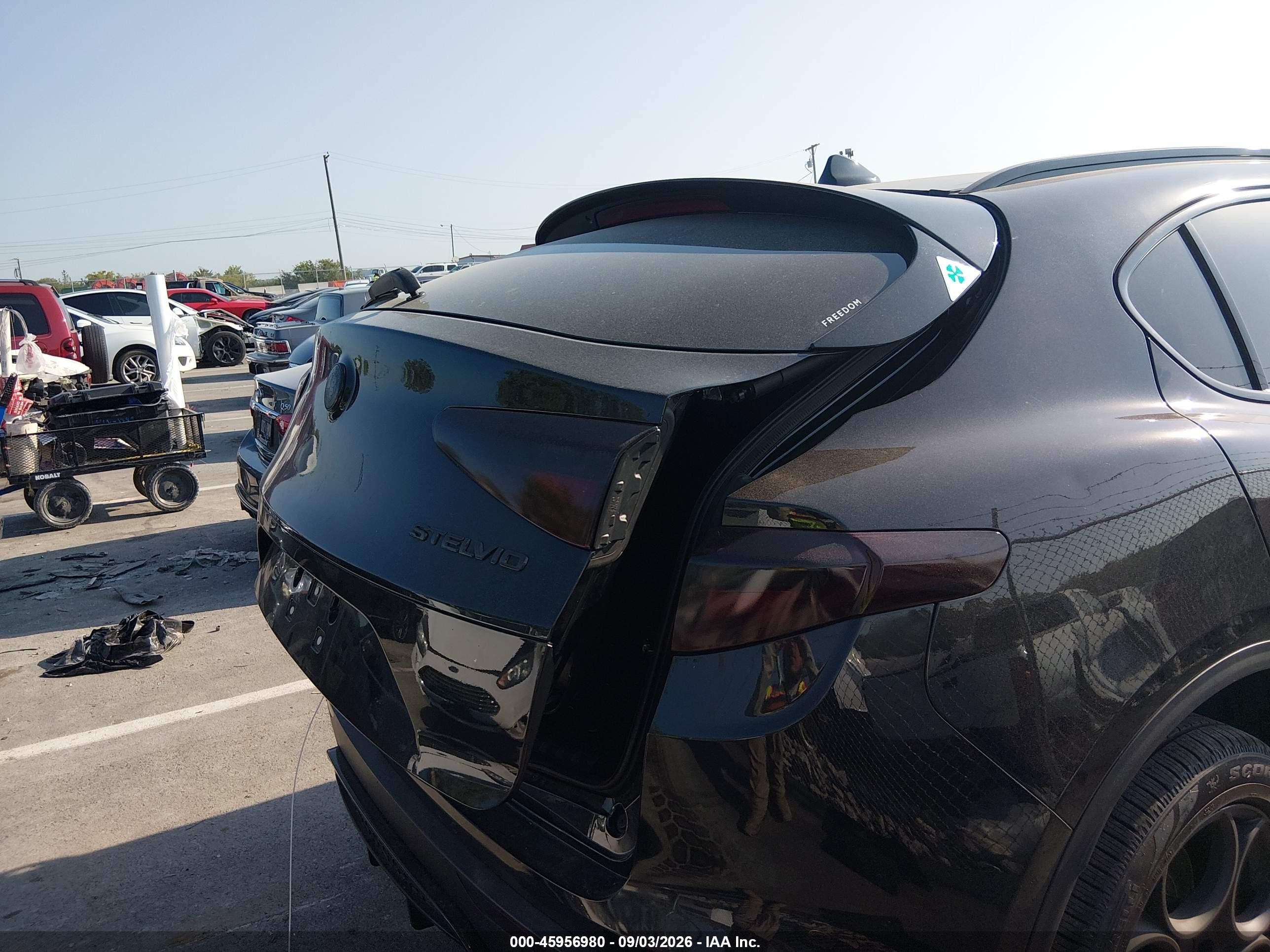 2021 Alfa romeo Stelvio VIN ZASPAKAN5M7D18427 IAAI salvage auction — Unknown, Clear (Tennessee), sold $9,200 on 2026-09-23 (photo 6)