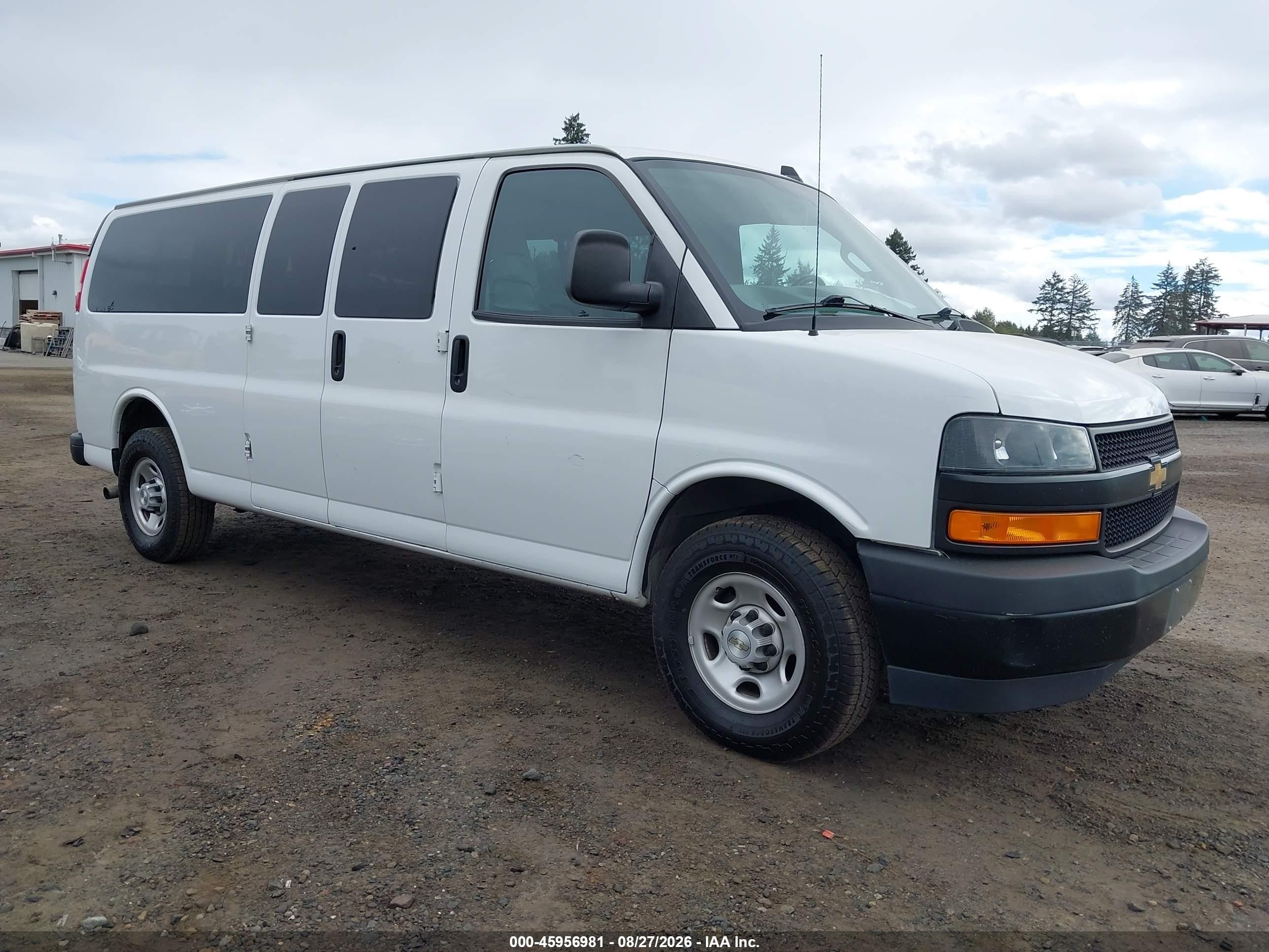 2023 Chevrolet Express 2500 VIN 1GAZGNFP3P1115256 — IAAI salvage auction photo