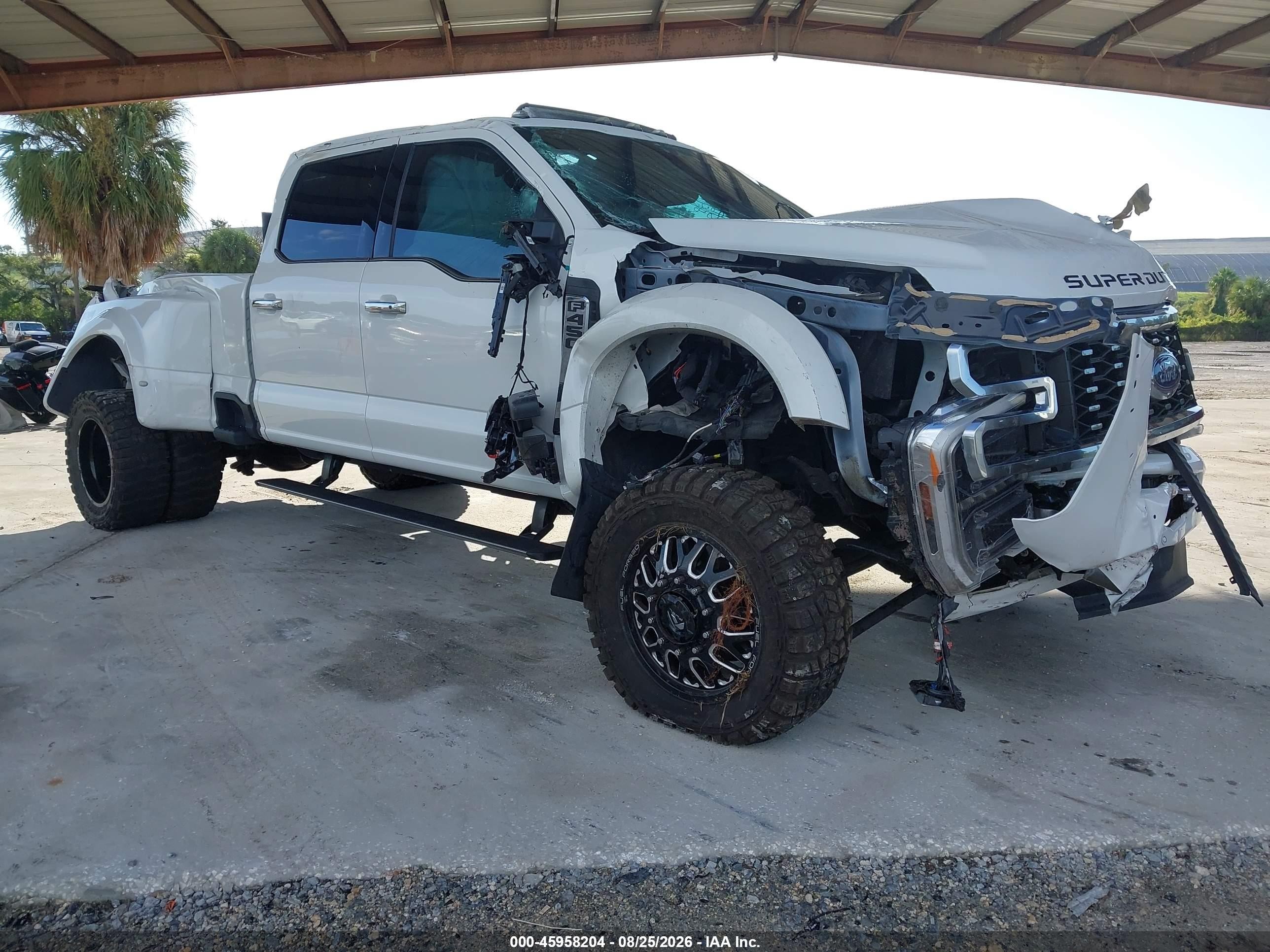 2024 Ford F-450 VIN 1FT8W4DM9RED58199 — IAAI salvage auction photo