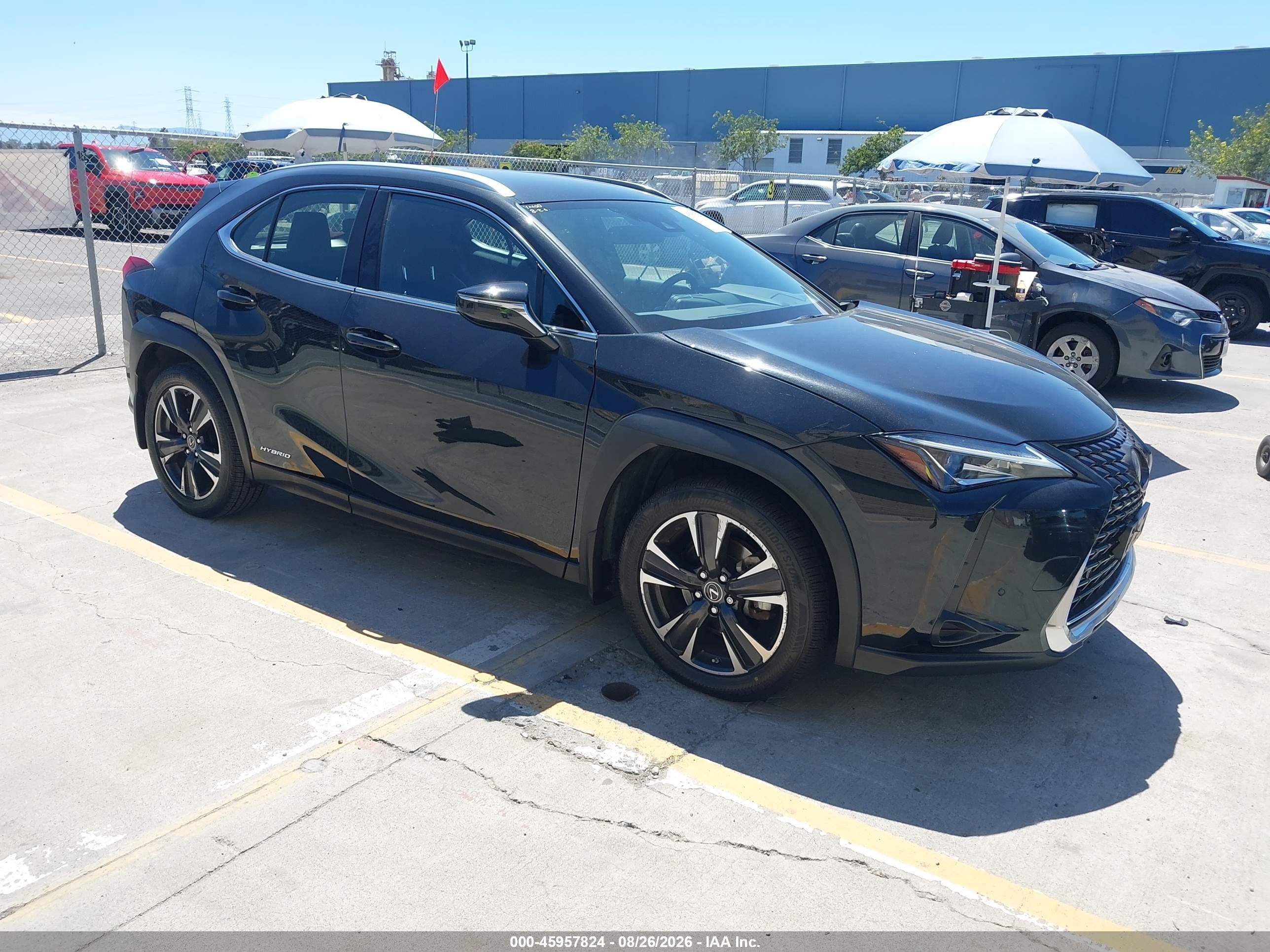 2021 Lexus UX 250h VIN JTHX9JBH8M2040770 — IAAI salvage auction photo