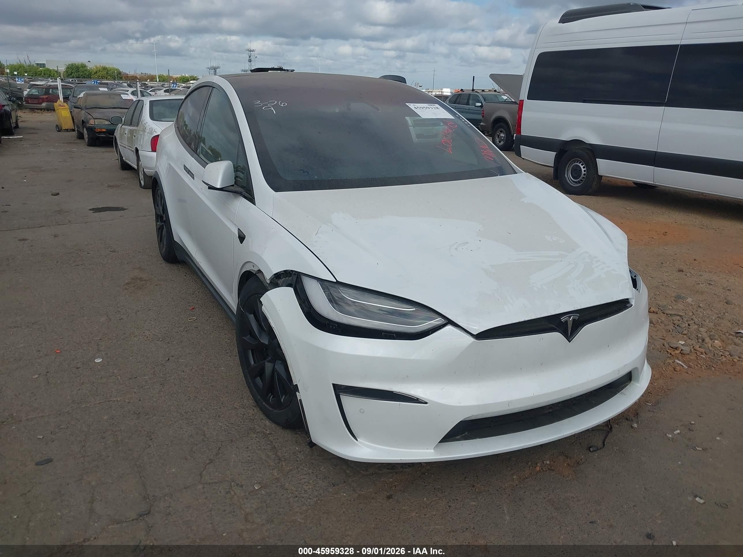 2021 Tesla Model X VIN 5YJXCBE59MF326327 — IAAI salvage auction photo