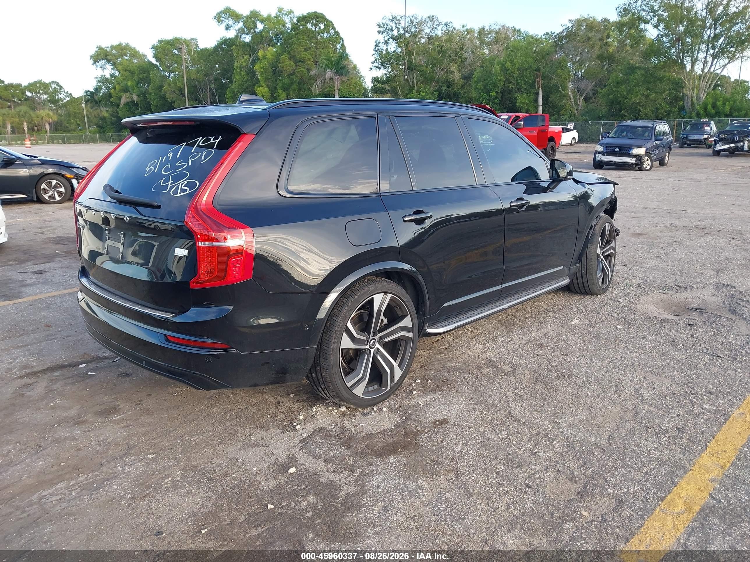 2022 Volvo Xc90 VIN YV4BR0CM1N1777704 IAAI salvage auction — Unknown, Rebuildable (Florida), sold $17,100 on 2026-09-09 (photo 4)