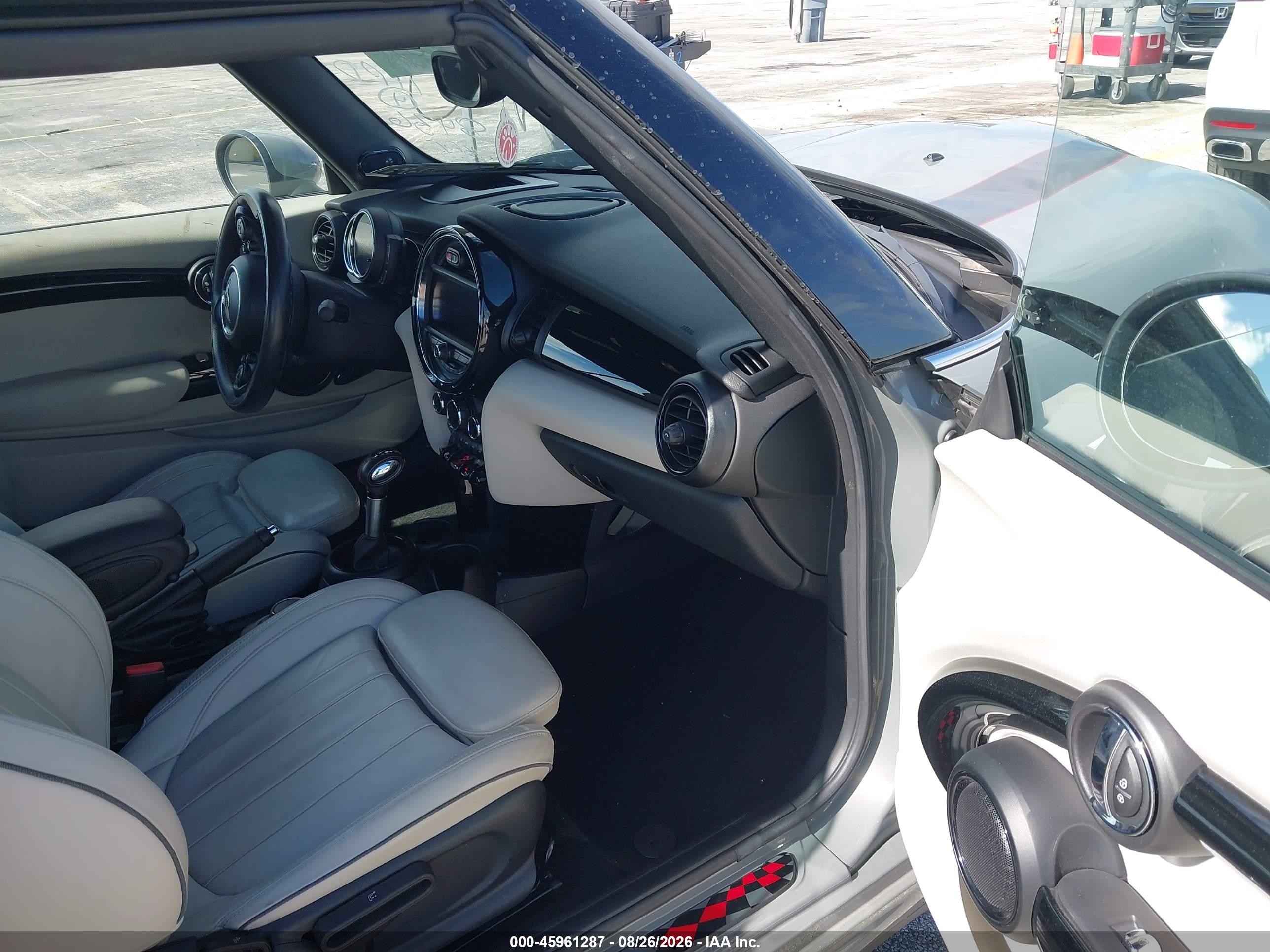 2018 Mini Convertible VIN WMWWH9C59J3A78436 IAAI salvage auction — Front End, Wait Title, sold $3,550 on 2026-09-20 (photo 5)