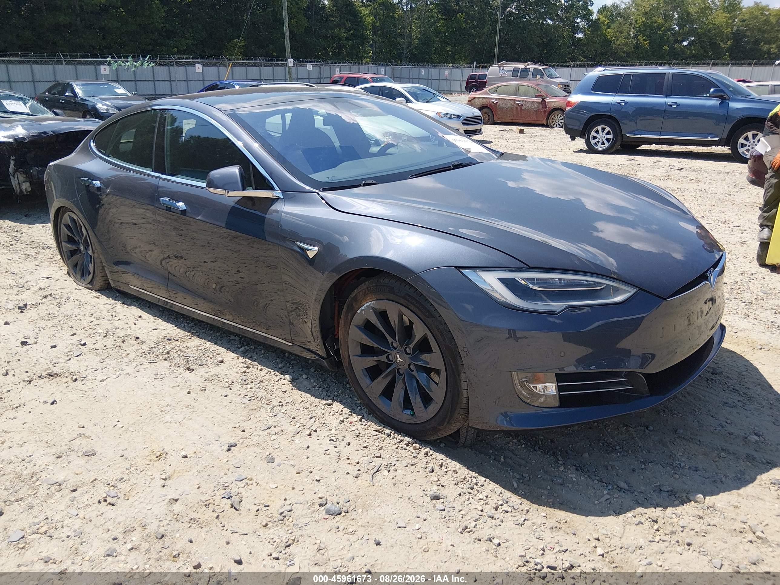 2020 Tesla Model S VIN 5YJSA1E21LF397326 — IAAI salvage auction photo
