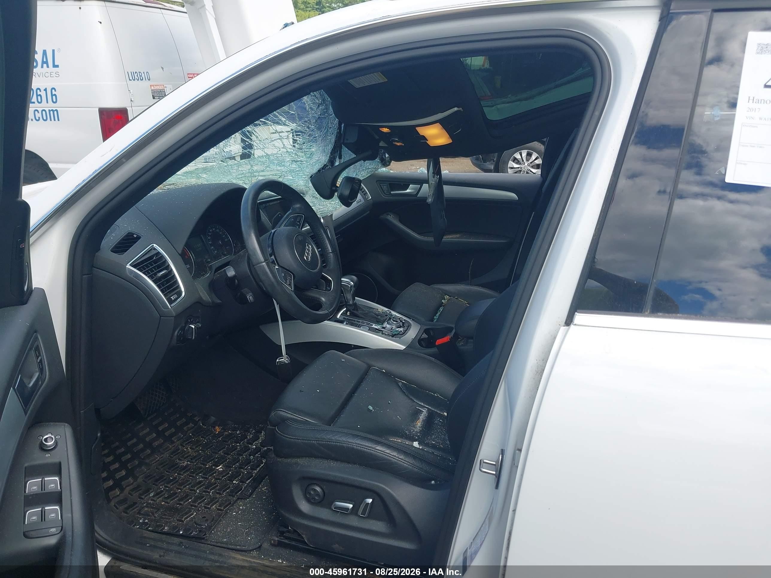 2017 Audi Q5 VIN WA1M2AFP2HA072873 IAAI salvage auction — Rollover, Salvage (Massachusetts), sold $2,450 on 2026-09-19 (photo 5)