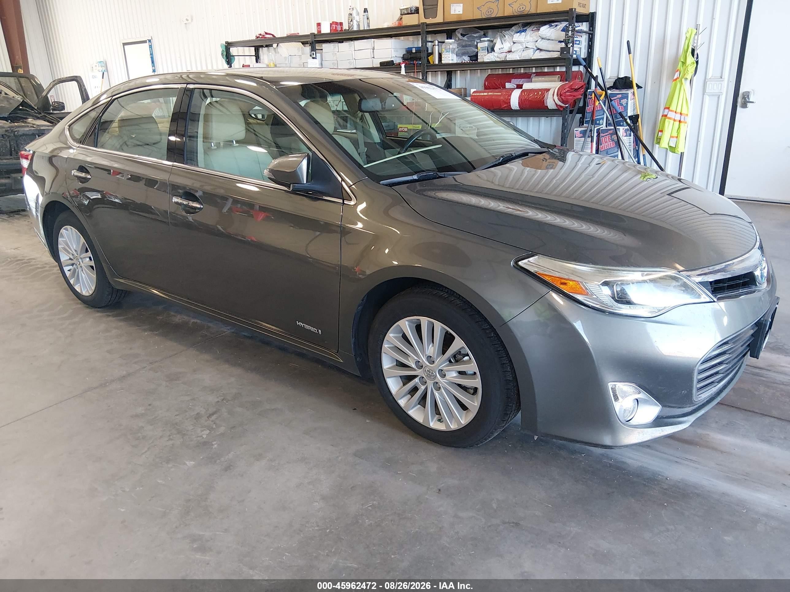 2013 Toyota Avalon Hybrid VIN 4T1BD1EB4DU014233 — IAAI salvage auction photo