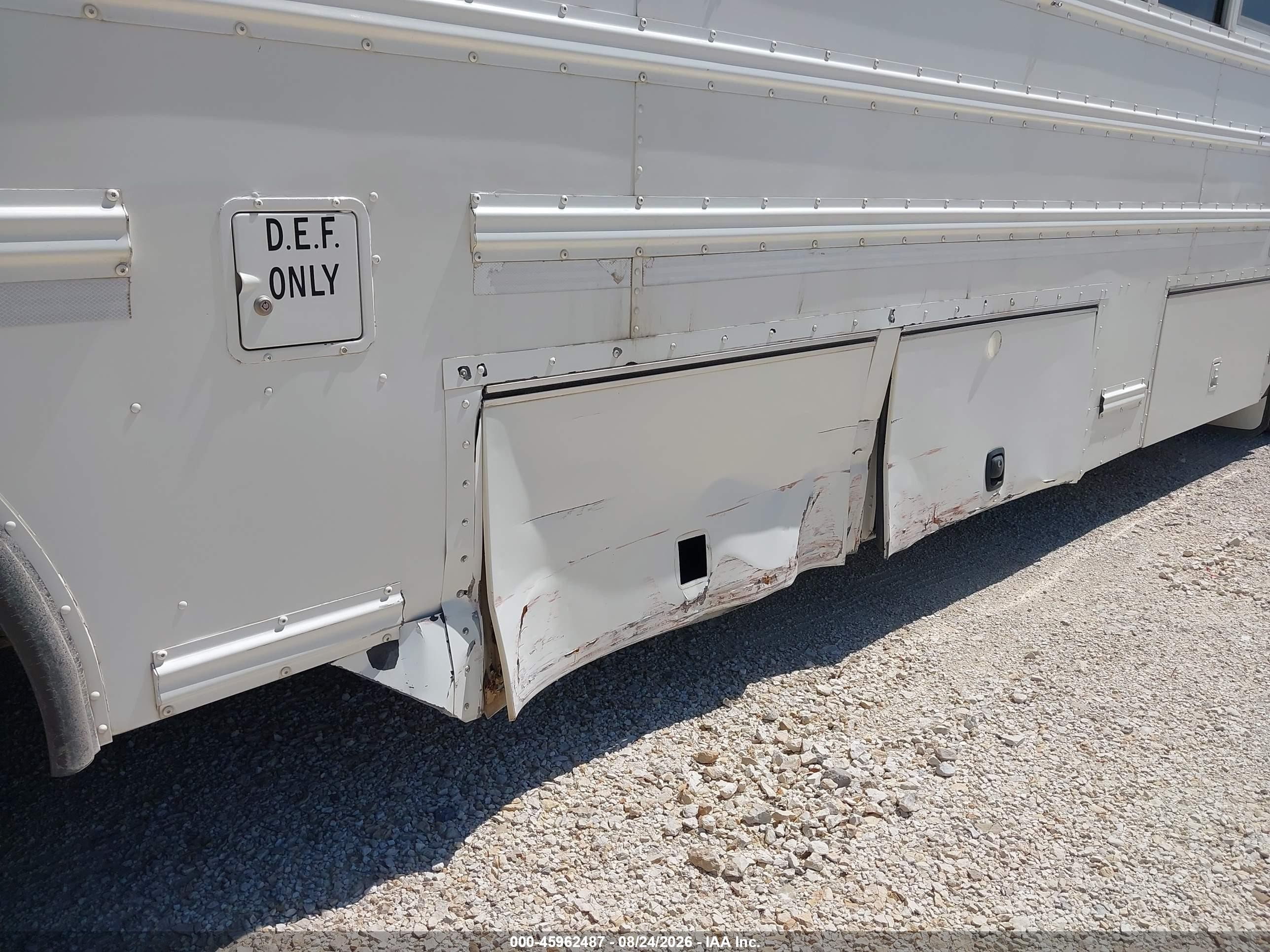 2013 Blue Bird School Bus / Transit Bus VIN 1BABNBXA2DF295488 IAAI salvage auction — Side, Sf97 (Texas), sold $8,800 on 2026-09-16 (photo 6)