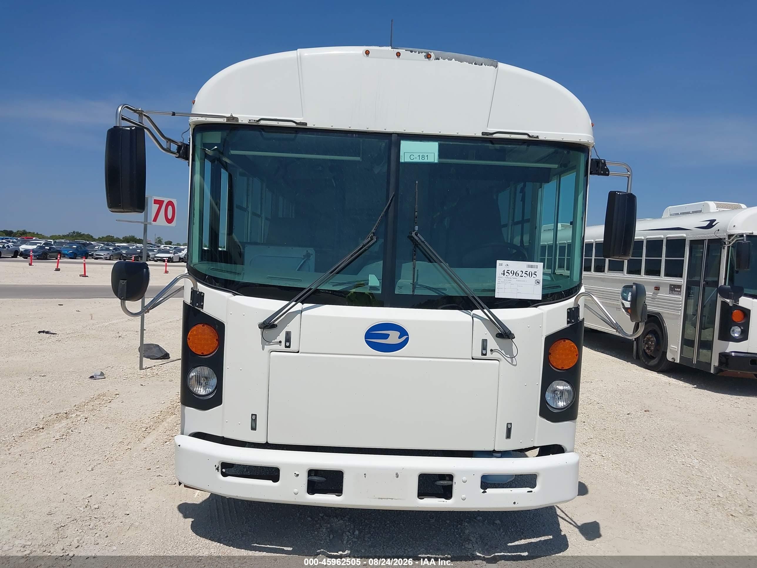 2015 Blue Bird School Bus / Transit Bus VIN 1BABNBCA2FF310807 IAAI salvage auction — Normal Wear, Sf97 (Texas), sold $14,000 on 2026-09-16 (photo 6)