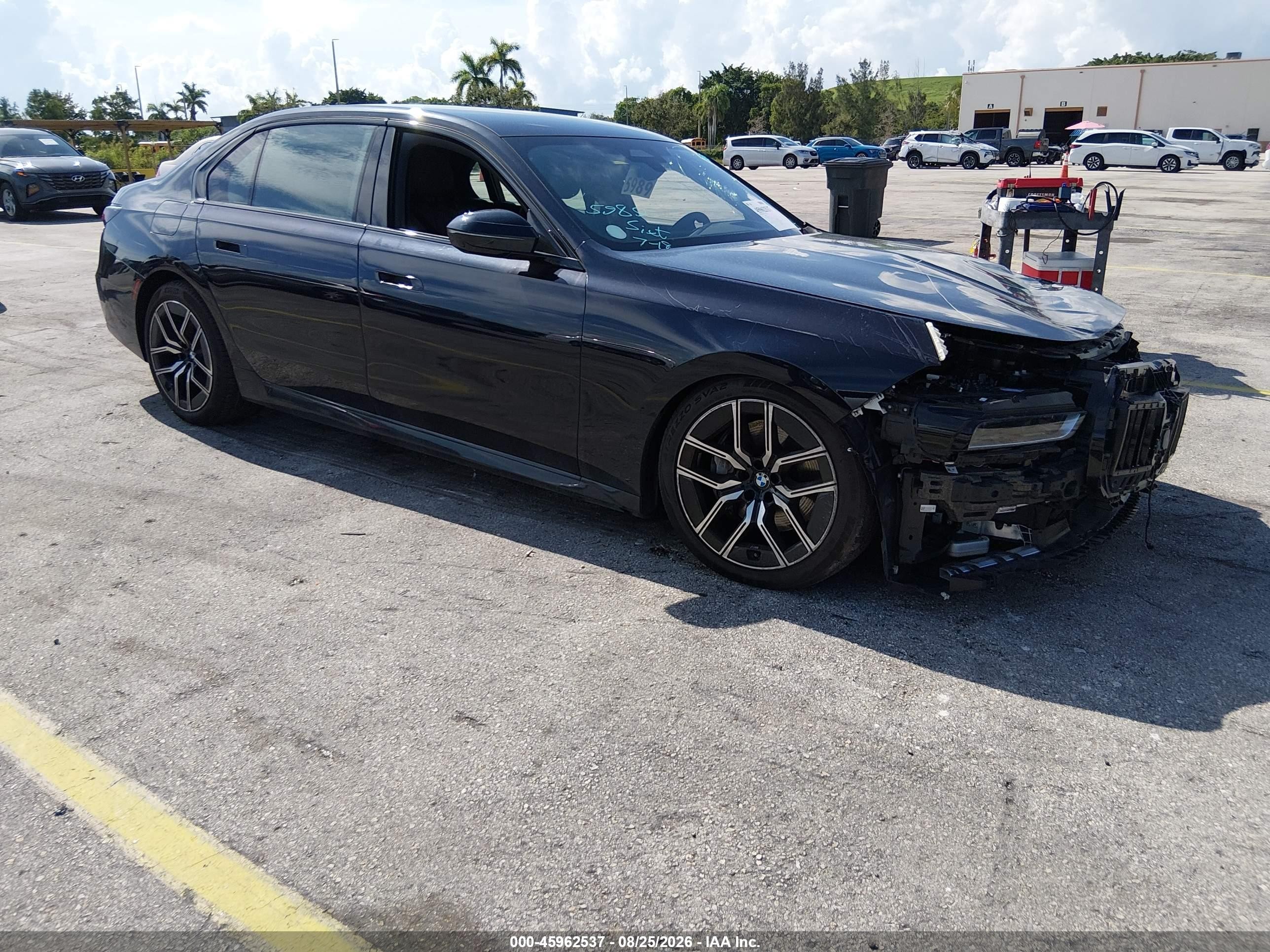2026 BMW 7 Series VIN WBA33EH02TCW26154 — IAAI salvage auction photo