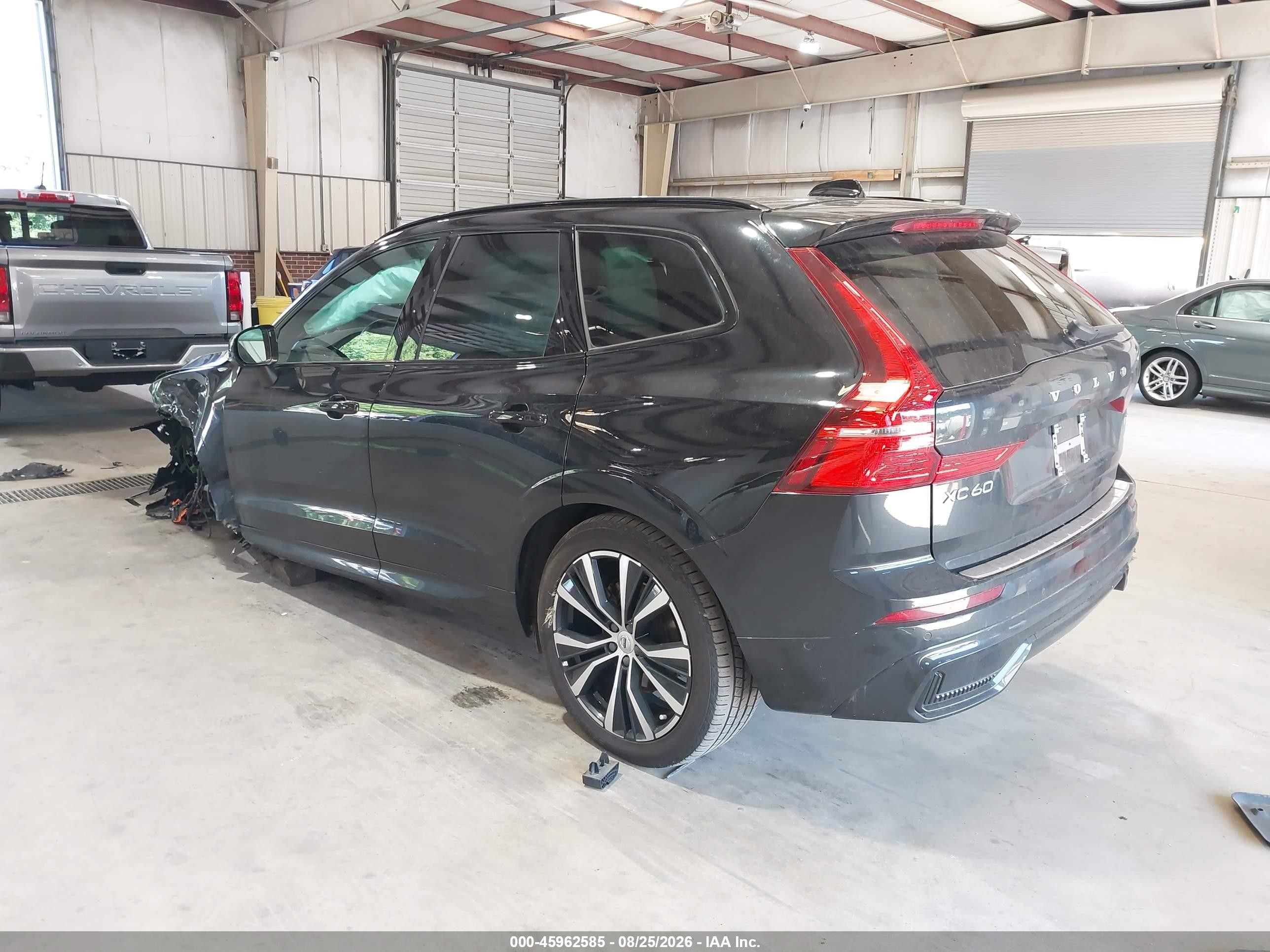 2024 Volvo XC60 VIN YV4L12RM7R1821094 IAAI salvage auction — Unknown, Salvage (North Carolina), sold $10,300 on 2026-09-25 (photo 3)