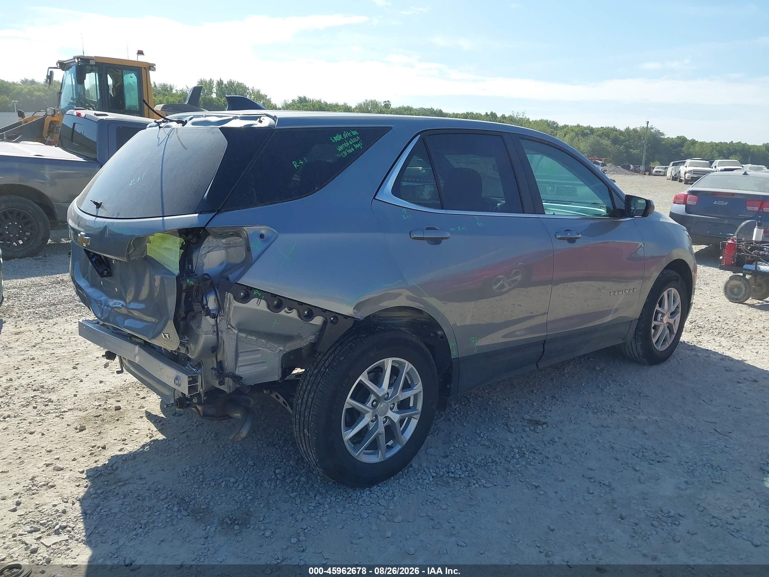2023 Chevrolet Equinox VIN 3GNAXKEG6PL138230 IAAI salvage auction — Rear End, Salvage (Ohio), sold $7,000 on 2026-10-01 (photo 4)