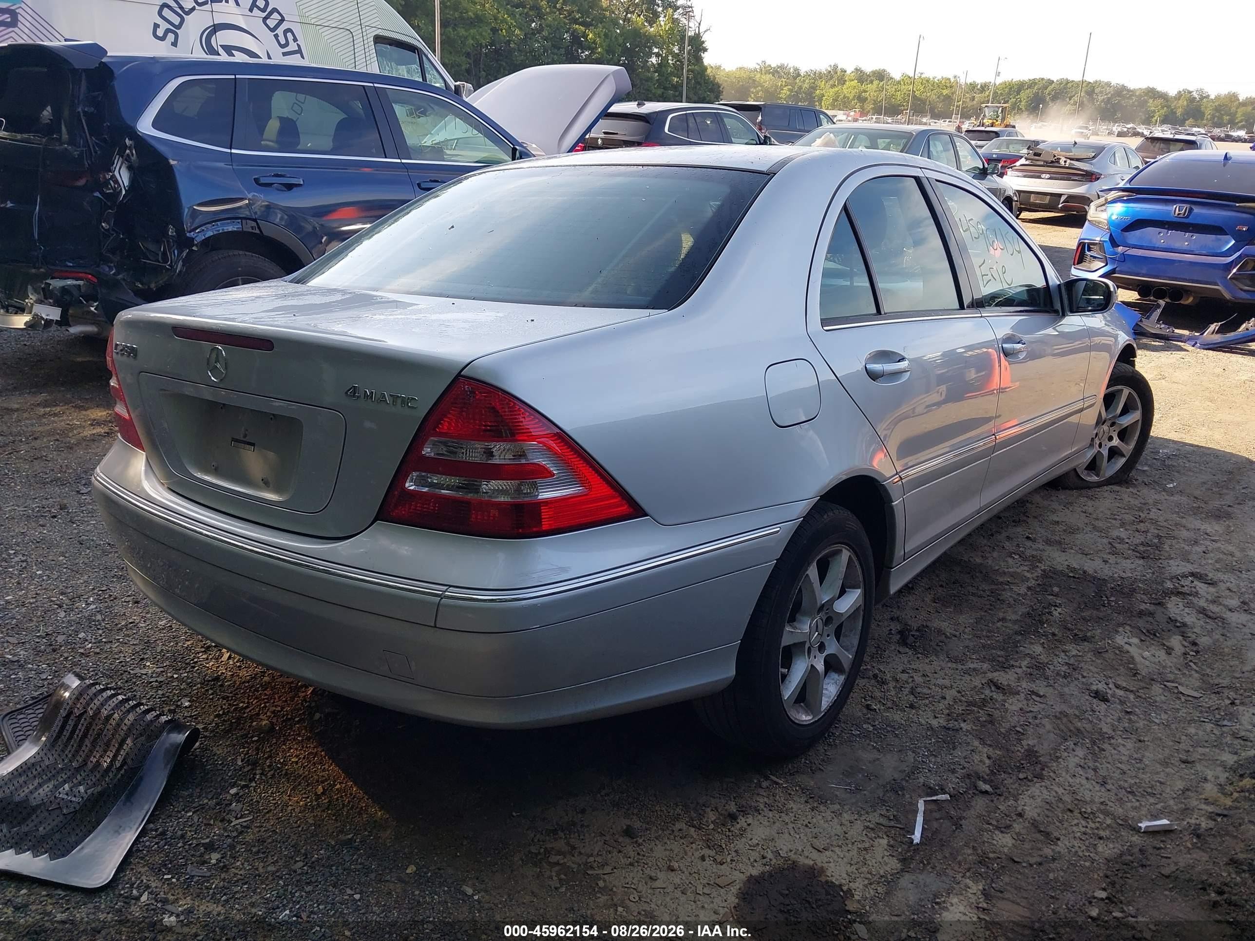 2007 Mercedes-Benz C-Class VIN WDBRF92H47F930115 IAAI salvage auction — Front End, Salvage - Greater Than 75% (Maryland), sold $300 on 2026-09-11 (photo 4)