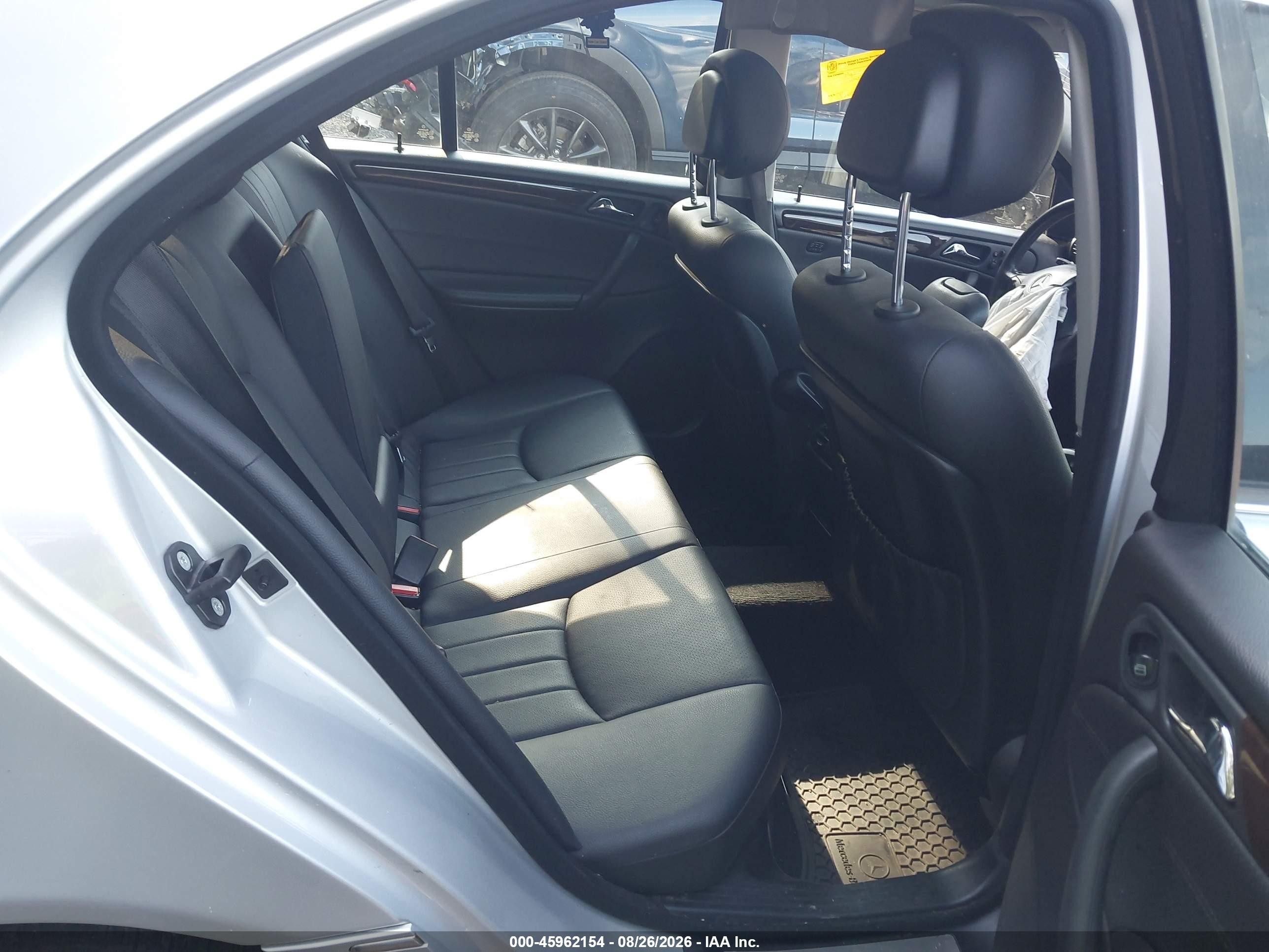 2007 Mercedes-Benz C-Class VIN WDBRF92H47F930115 IAAI salvage auction — Front End, Salvage - Greater Than 75% (Maryland), sold $300 on 2026-09-11 (photo 8)