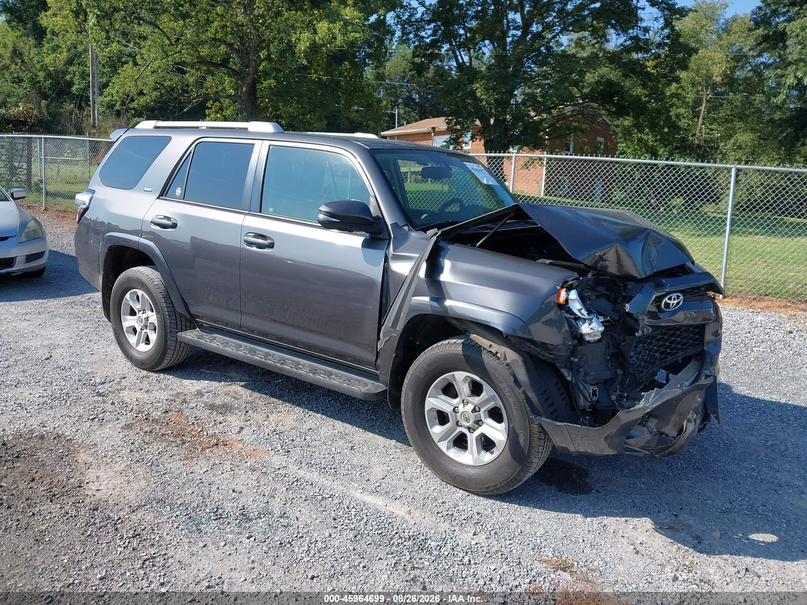 2016 Toyota 4Runner VIN JTEBU5JR8G5300207 — IAAI salvage auction photo