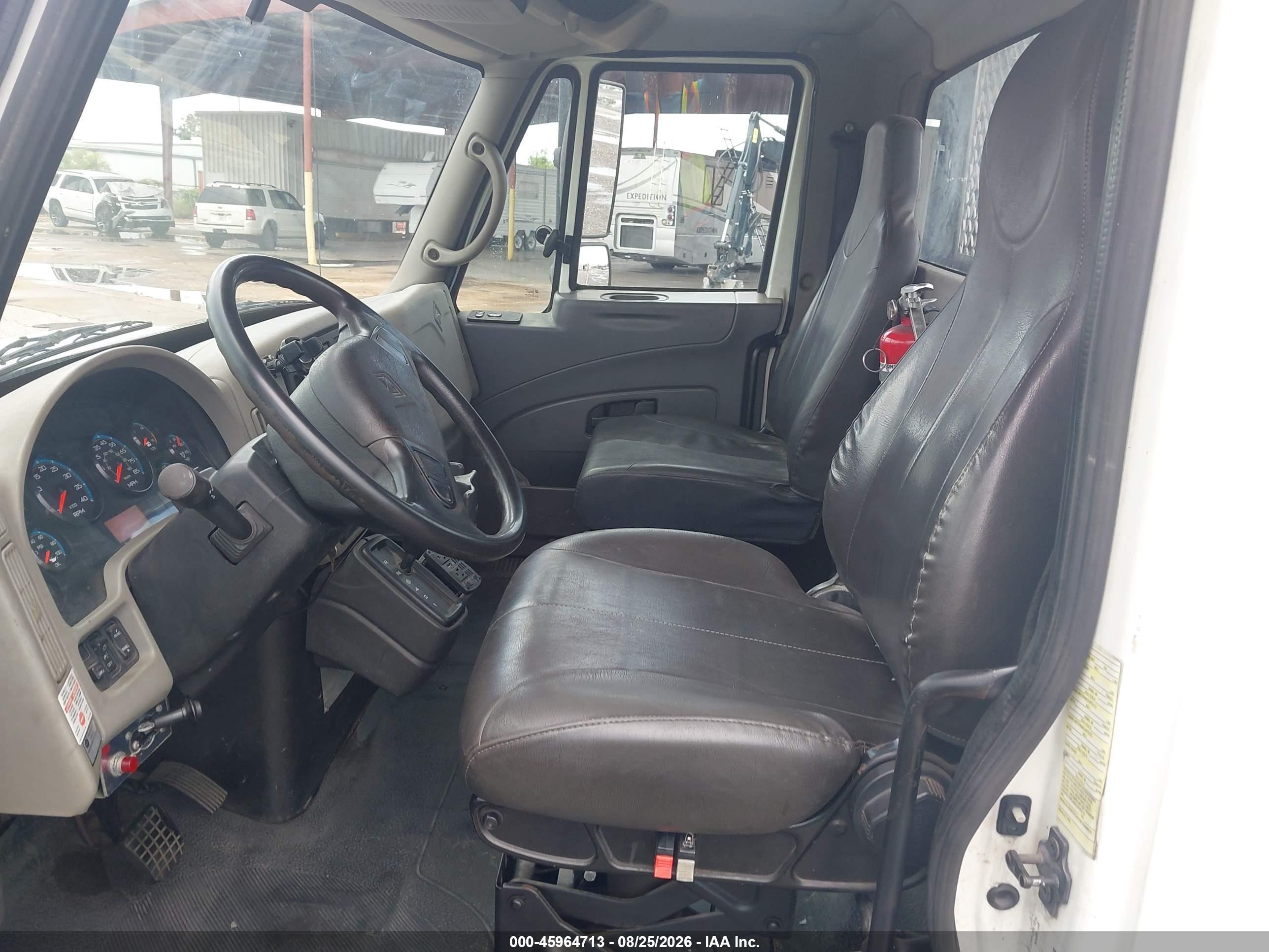 2009 International 4000-Series VIN 1HTJTSKL89H050922 IAAI salvage auction — Normal Wear, Clear (Florida), sold $12,950 on 2026-08-31 (photo 7)