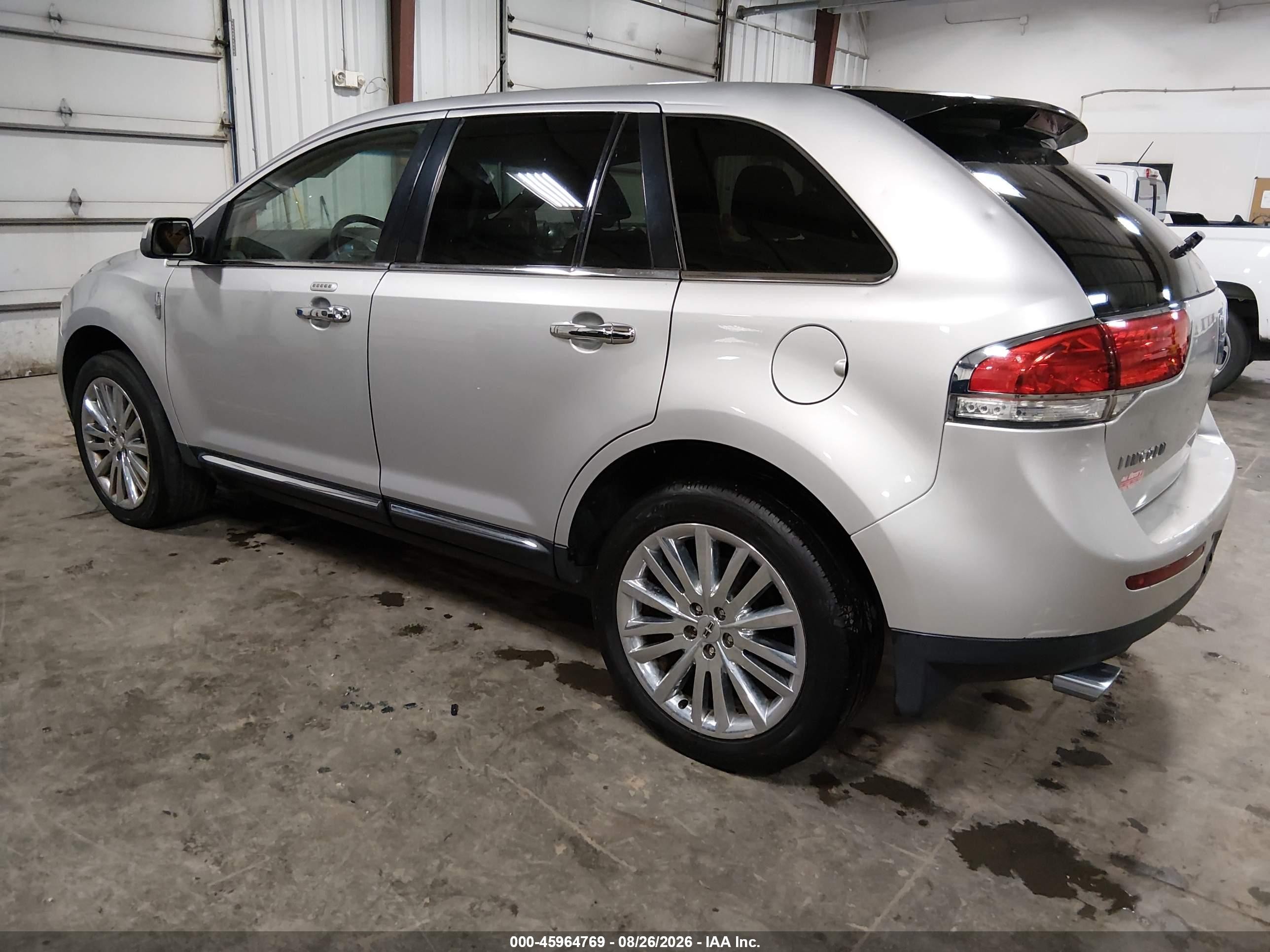 2011 Lincoln MKX VIN 2LMDJ8JK1BBJ27516 IAAI salvage auction — Hail, Salvage (Iowa), sold $850 on 2026-09-19 (photo 3)