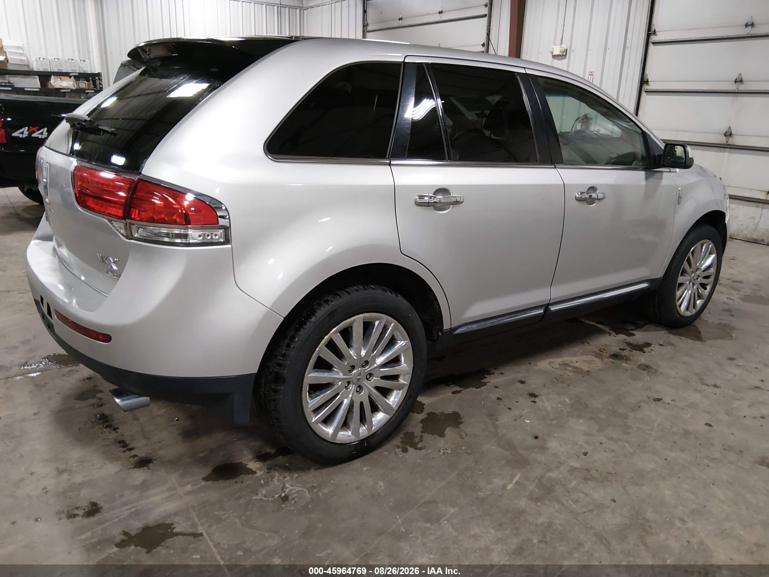2011 Lincoln MKX VIN 2LMDJ8JK1BBJ27516 IAAI salvage auction — Hail, Salvage (Iowa), sold $850 on 2026-09-19 (photo 4)