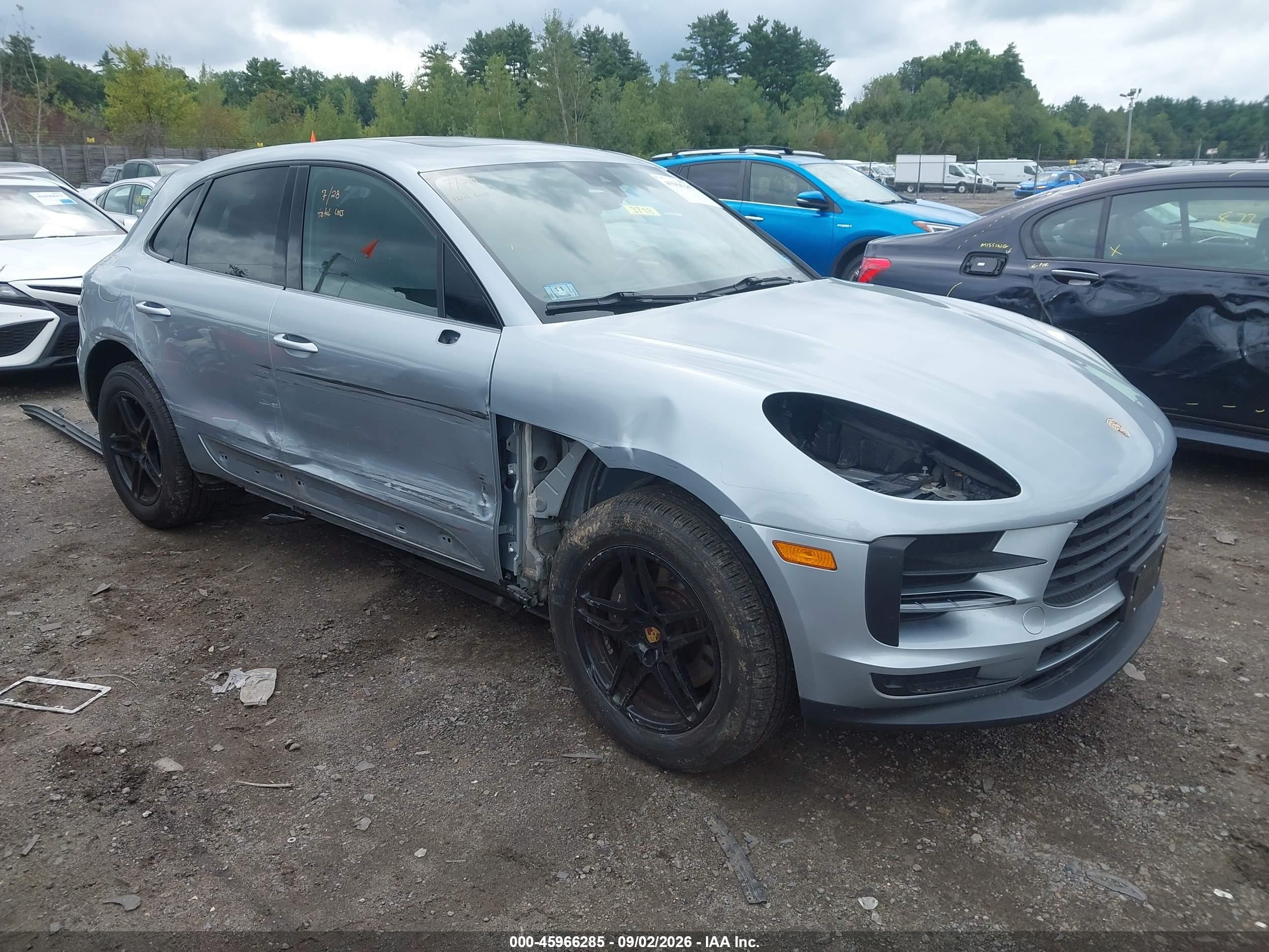 2020 Porsche Macan VIN WP1AA2A5XLLB06593 — IAAI salvage auction photo