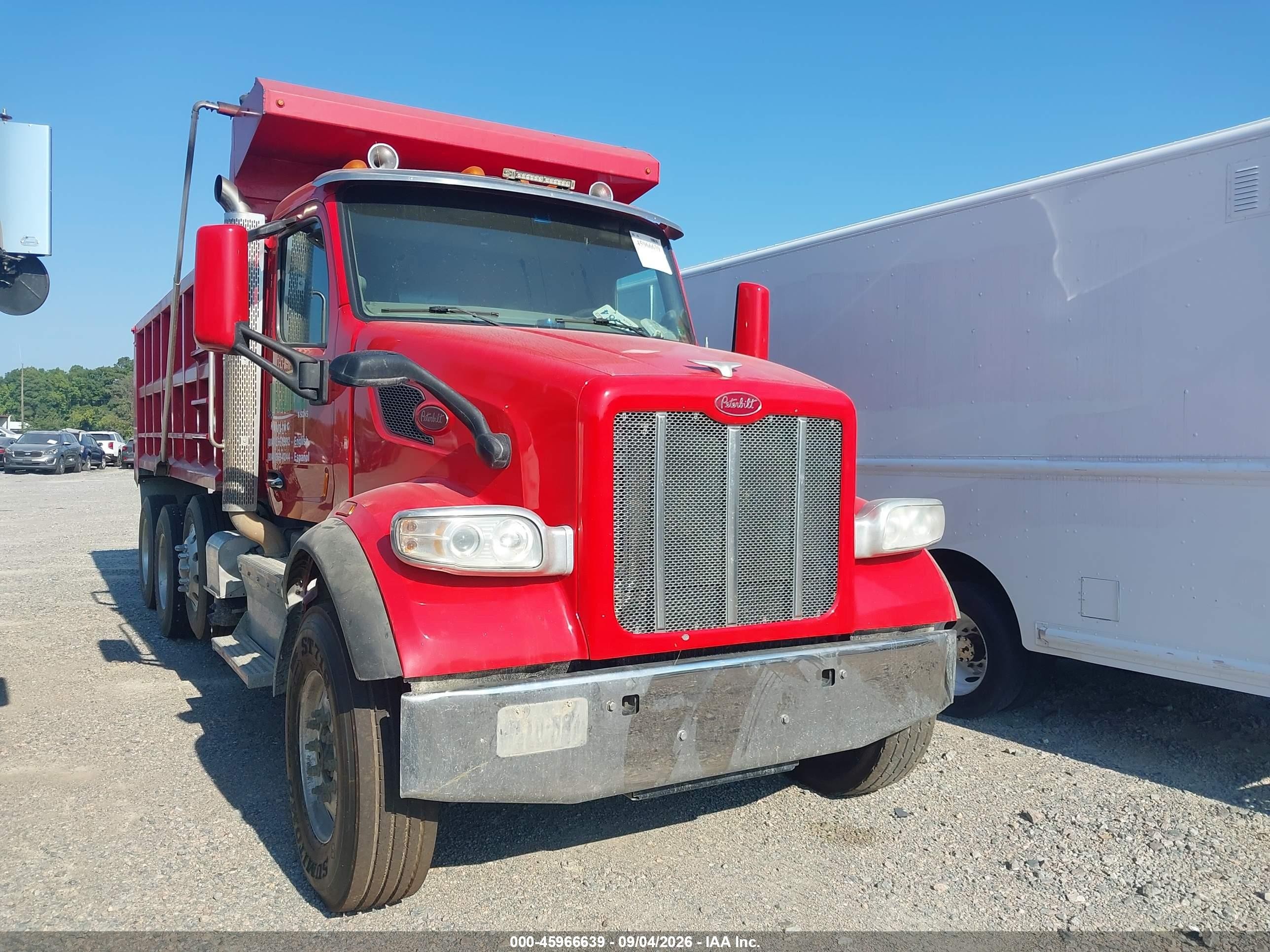 2017 Peterbilt 567 VIN 1NPCXPEX2HD360570 — IAAI salvage auction photo