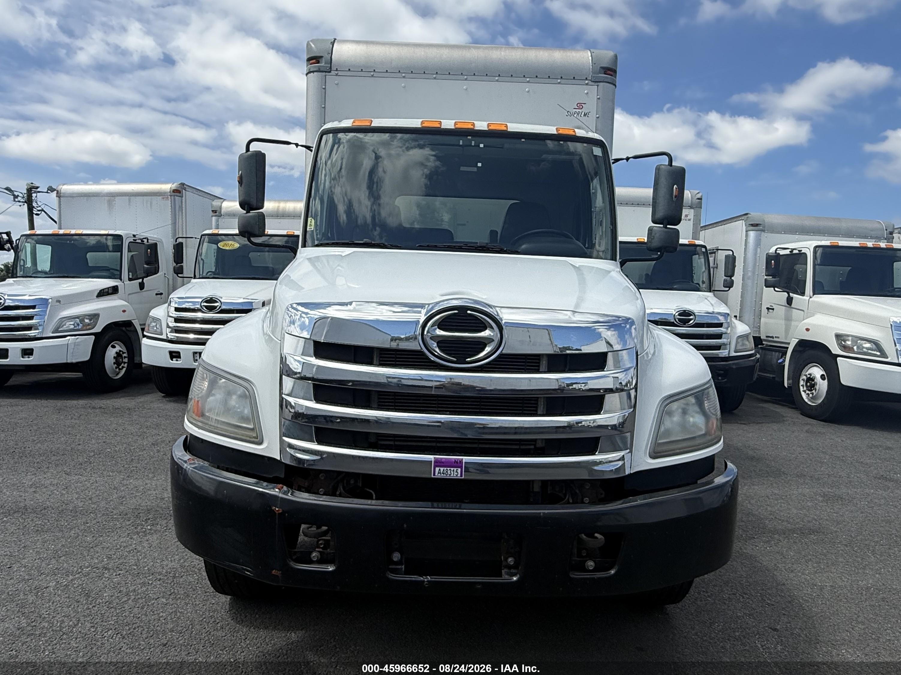 2018 Hino 338 VIN 5PVNV8JR4J4S51228 IAAI salvage auction — Normal Wear, Clear (Connecticut), sold $15,500 on 2026-09-18 (photo 7)