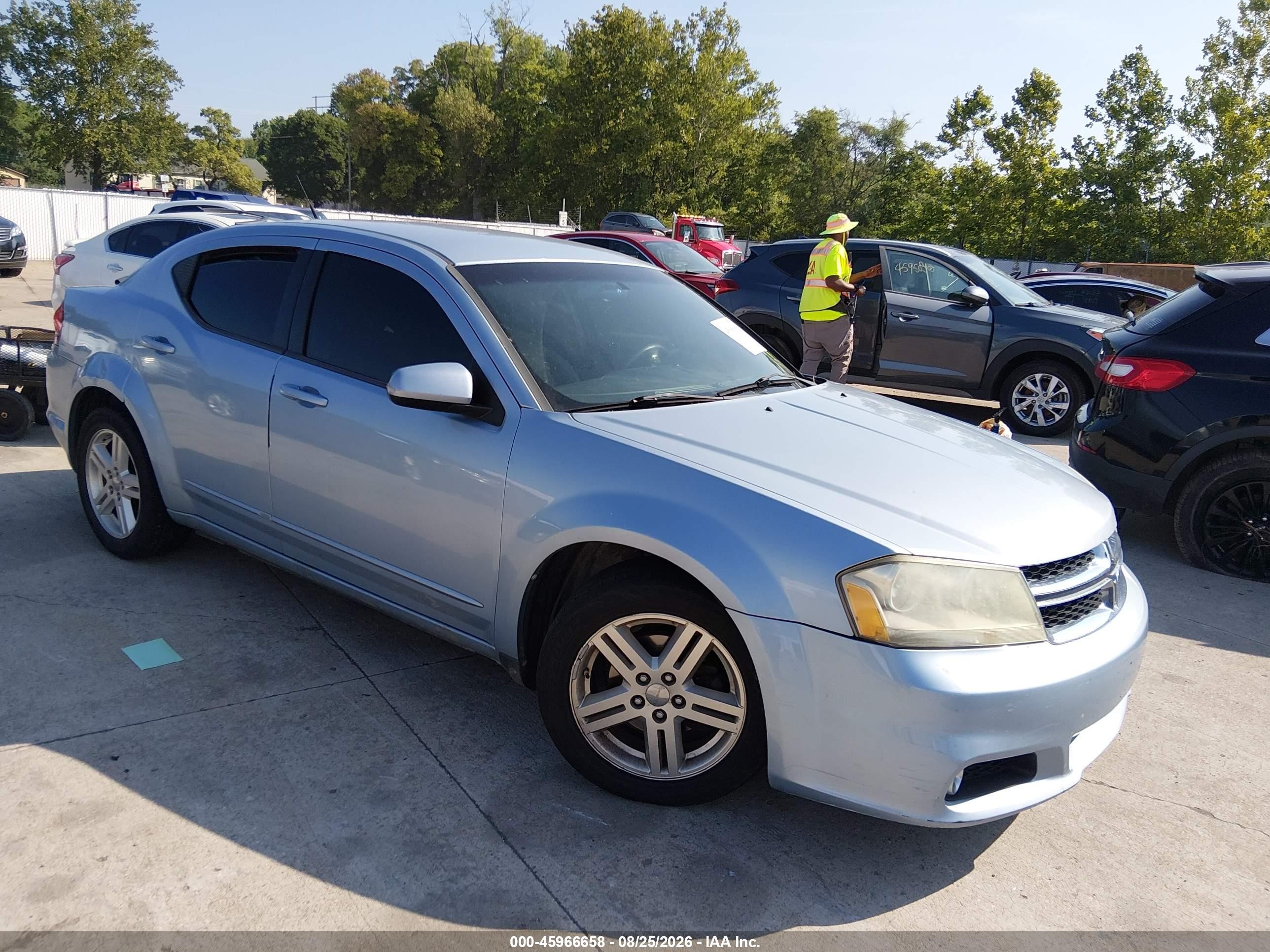 2013 Dodge Avenger VIN 1C3CDZCB1DN590595 IAAI salvage auction — Normal Wear, Clear (Missouri), sold $575 on 2026-09-27 (photo 1)