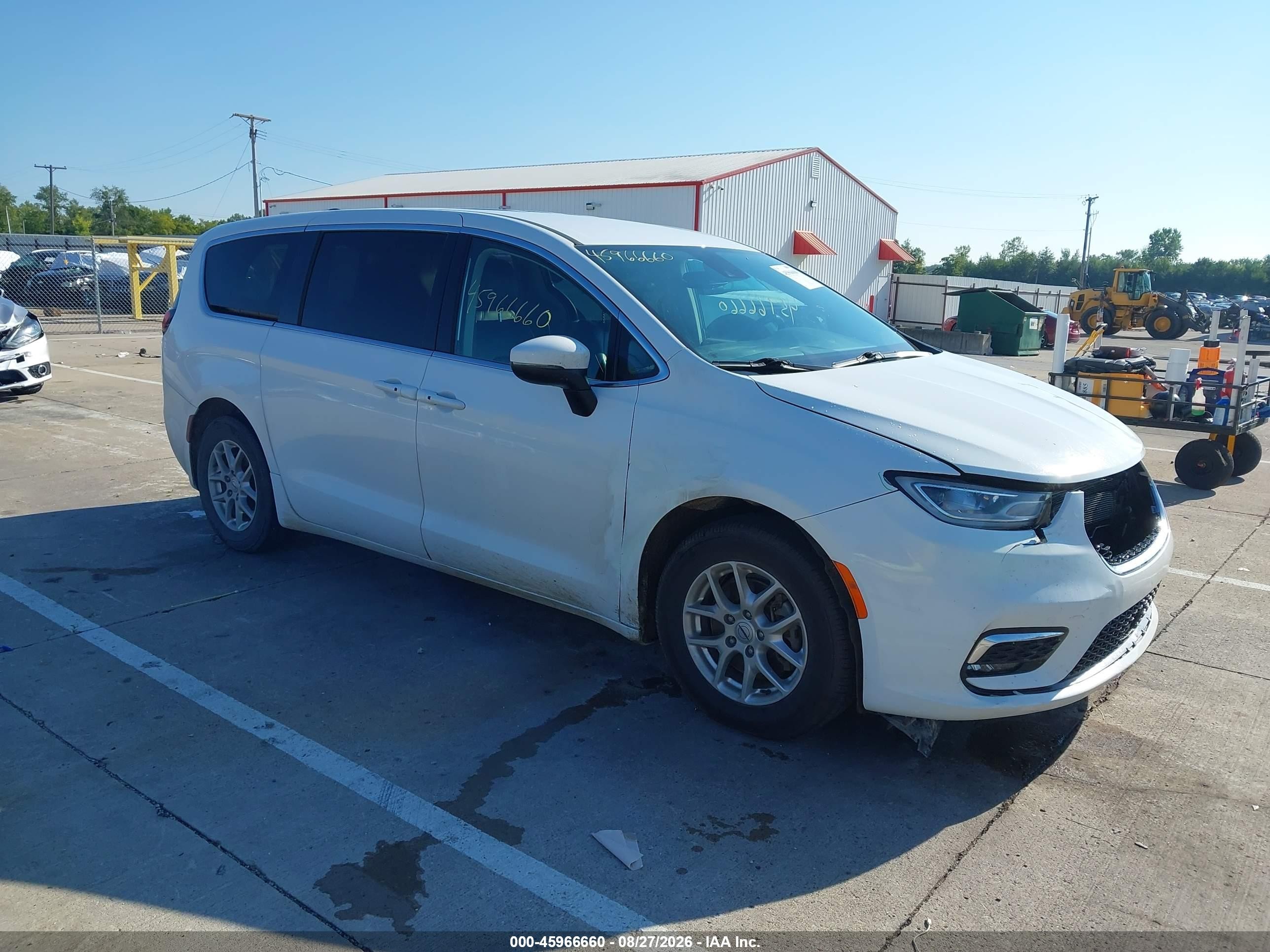 2023 Chrysler Pacifica VIN 2C4RC1BG9PR616018 — IAAI salvage auction photo