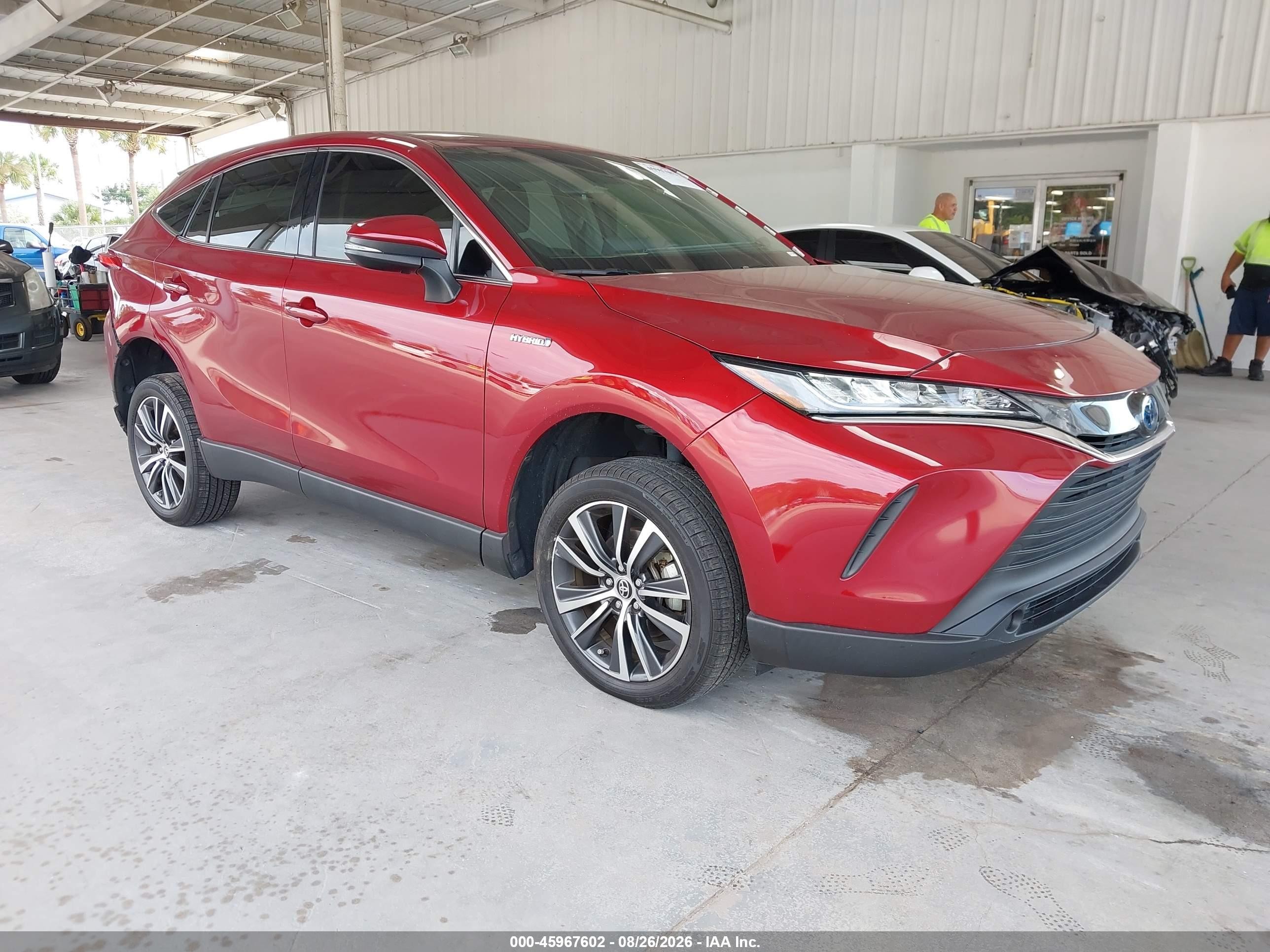 2021 Toyota Venza VIN JTEAAAAH5MJ069015 — IAAI salvage auction photo