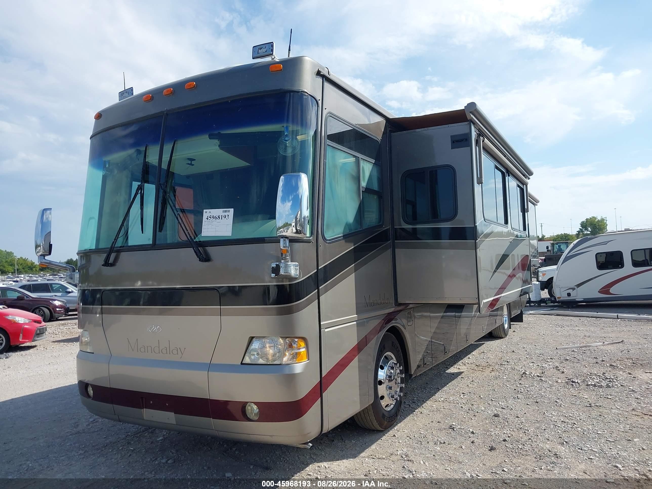 2004 Freightliner Chassis VIN 4UZABFBS64CM63051 IAAI salvage auction — Hail, Rebuilt (Oklahoma), sold $32,000 on 2026-09-10 (photo 2)